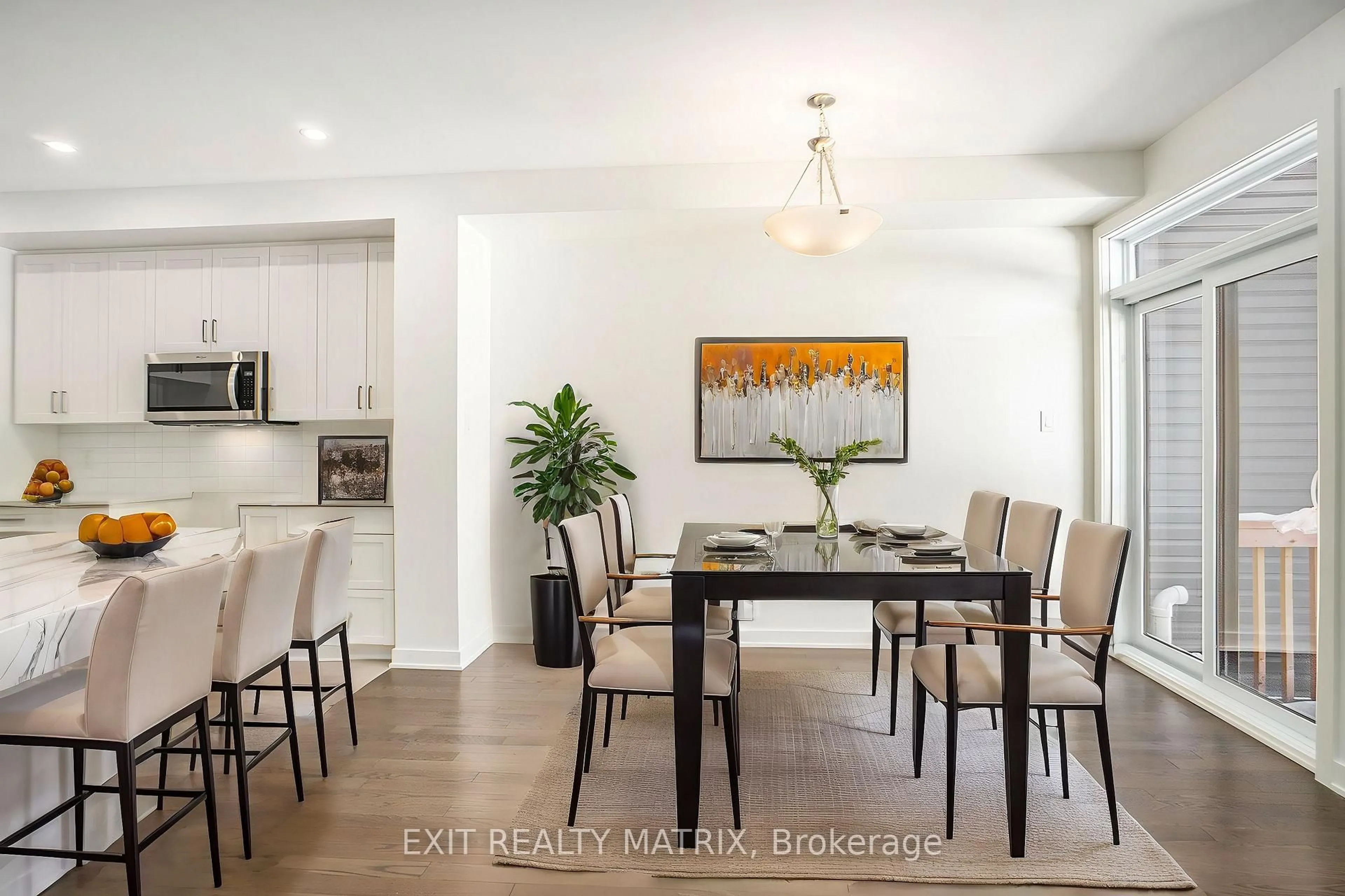 Dining room, wood/laminate floor for 951 Cologne St, Russell Ontario K0A 1W0