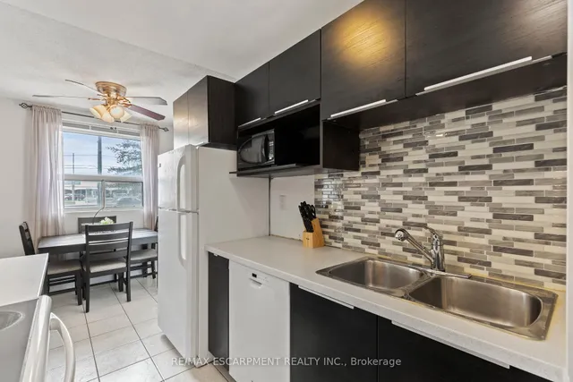 Additional property image - 851 Queenston Rd Unit 105