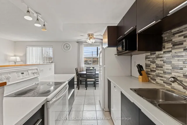 Additional property image - 851 Queenston Rd Unit 105