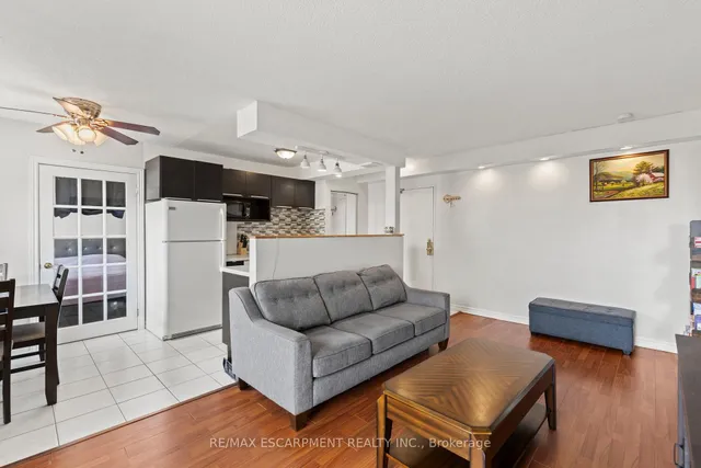Additional property image - 851 Queenston Rd Unit 105