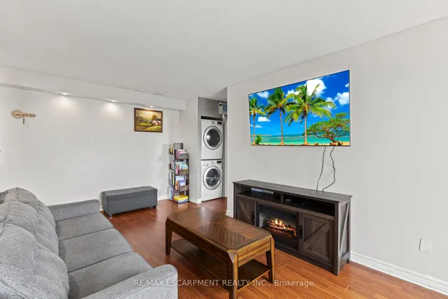 Additional property image - 851 Queenston Rd Unit 105