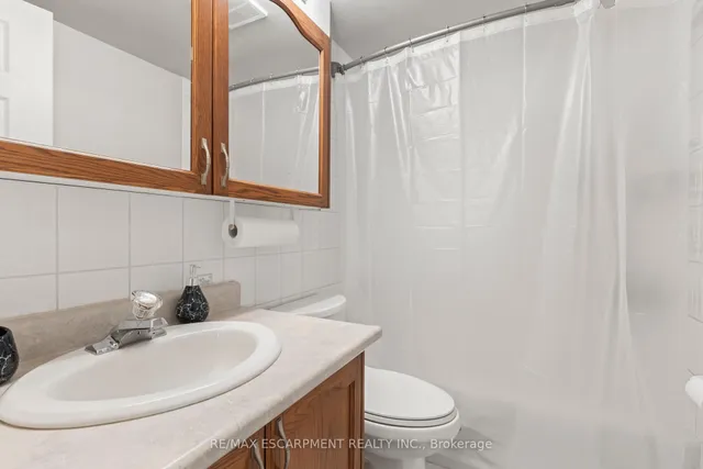 Additional property image - 851 Queenston Rd Unit 105