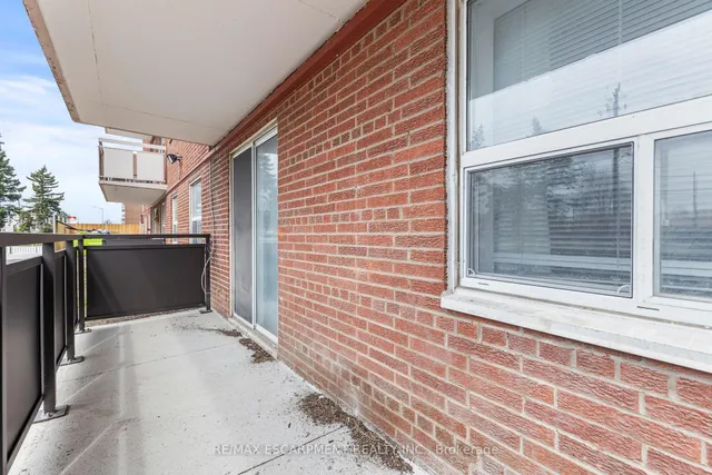 Additional property image - 851 Queenston Rd Unit 105