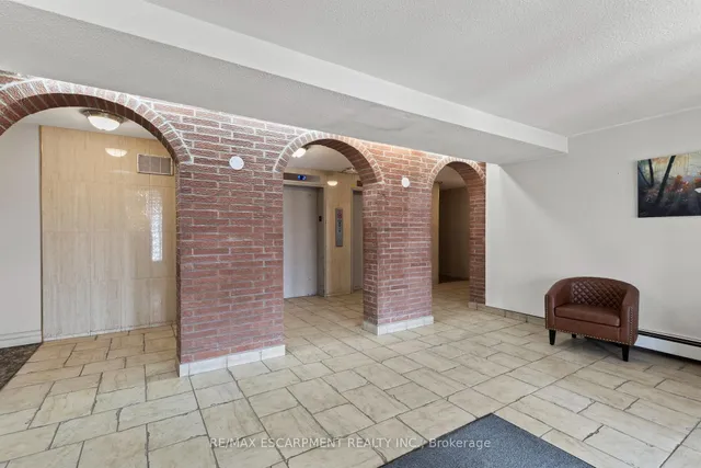 Additional property image - 851 Queenston Rd Unit 105