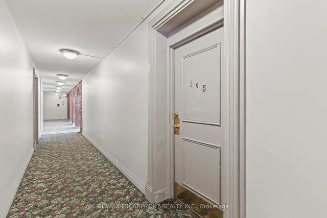 Additional property image - 851 Queenston Rd Unit 105