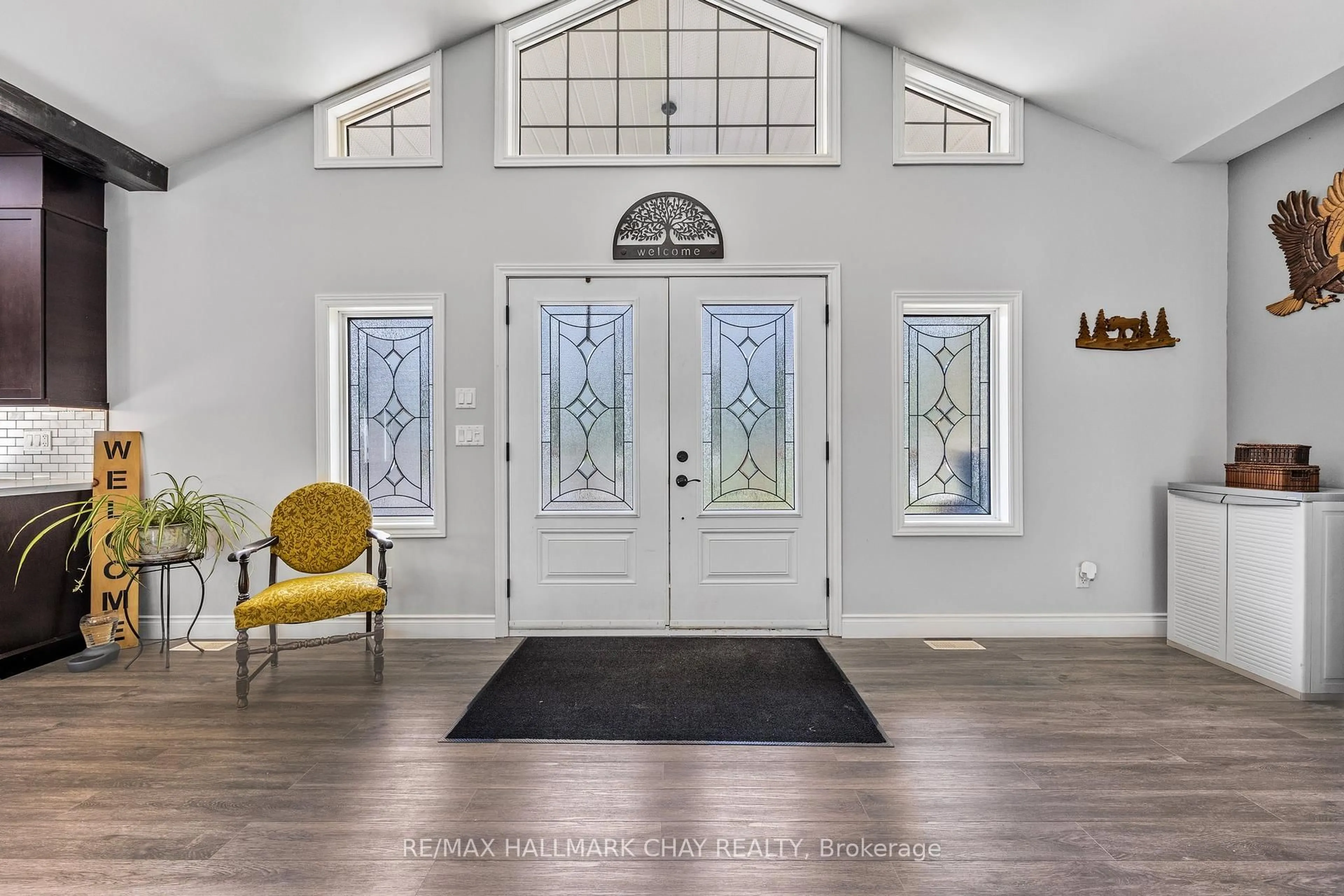 Indoor entryway for 7544 Highway 35, Kawartha Lakes Ontario K0M 2L0