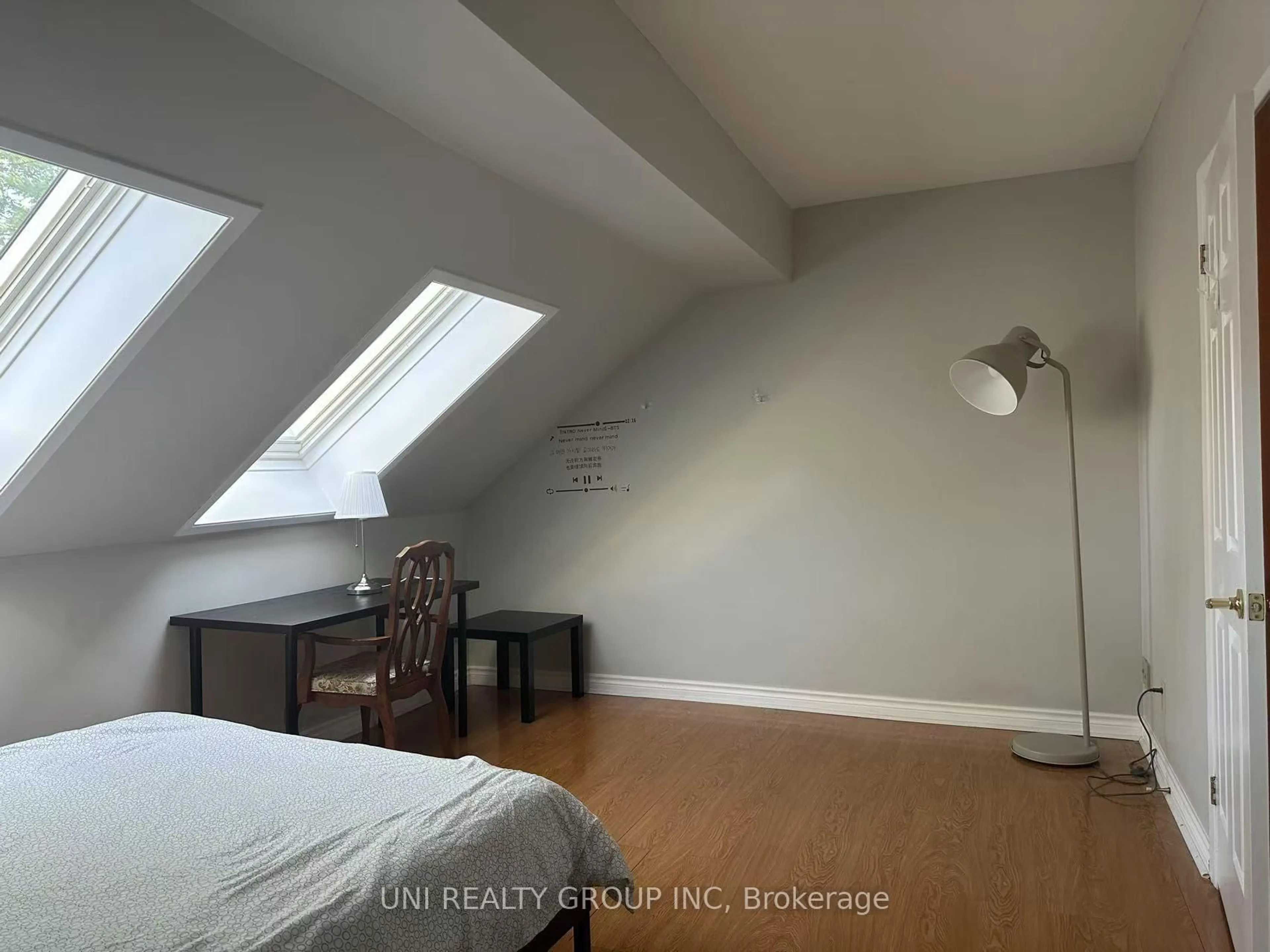 A pic of a room for 68 GREENFIELD Ave, Ottawa Ontario K1S 0X7