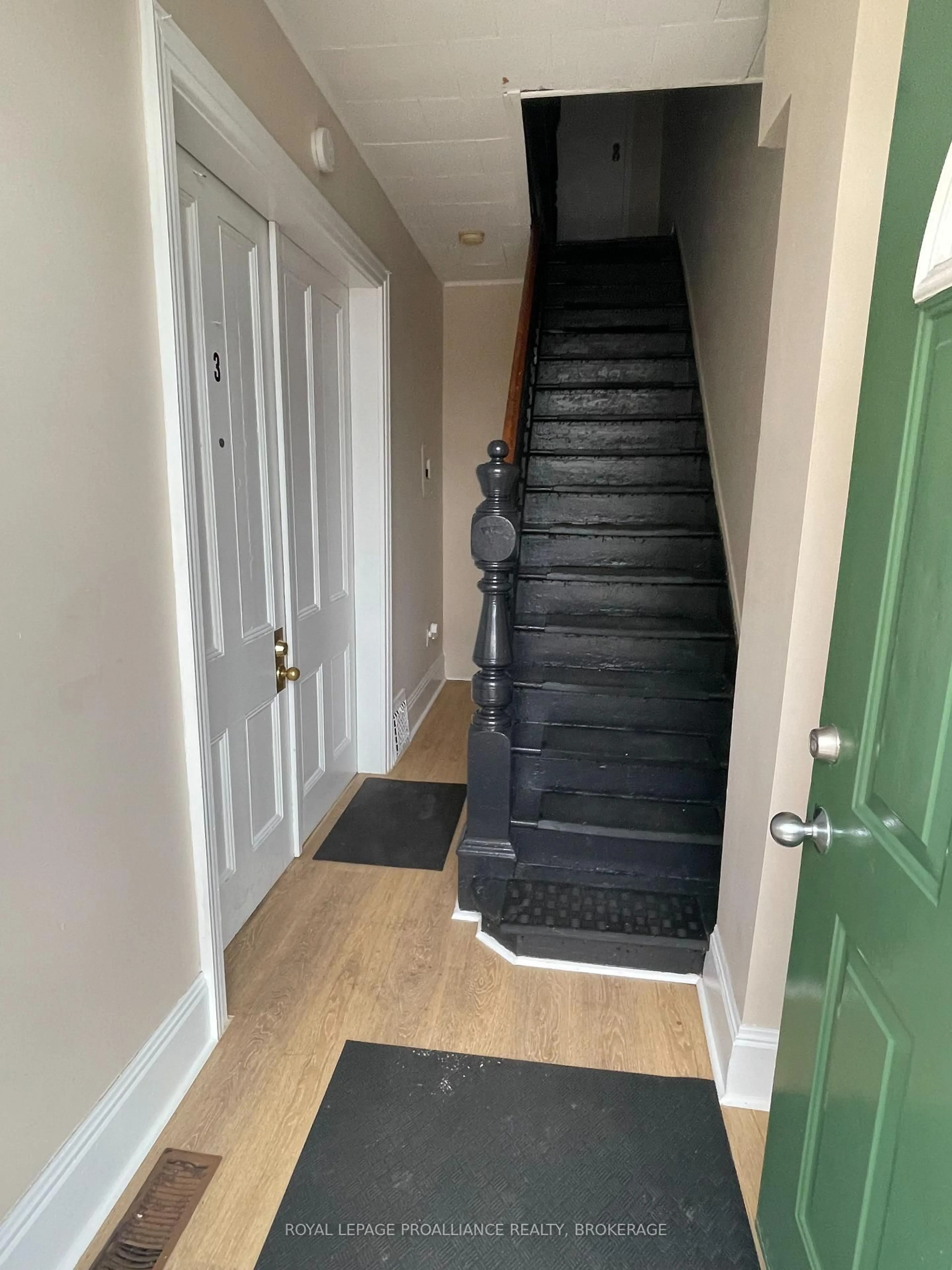 Unknown for 246-248 Wellington St, Kingston Ontario K7K 2Y8