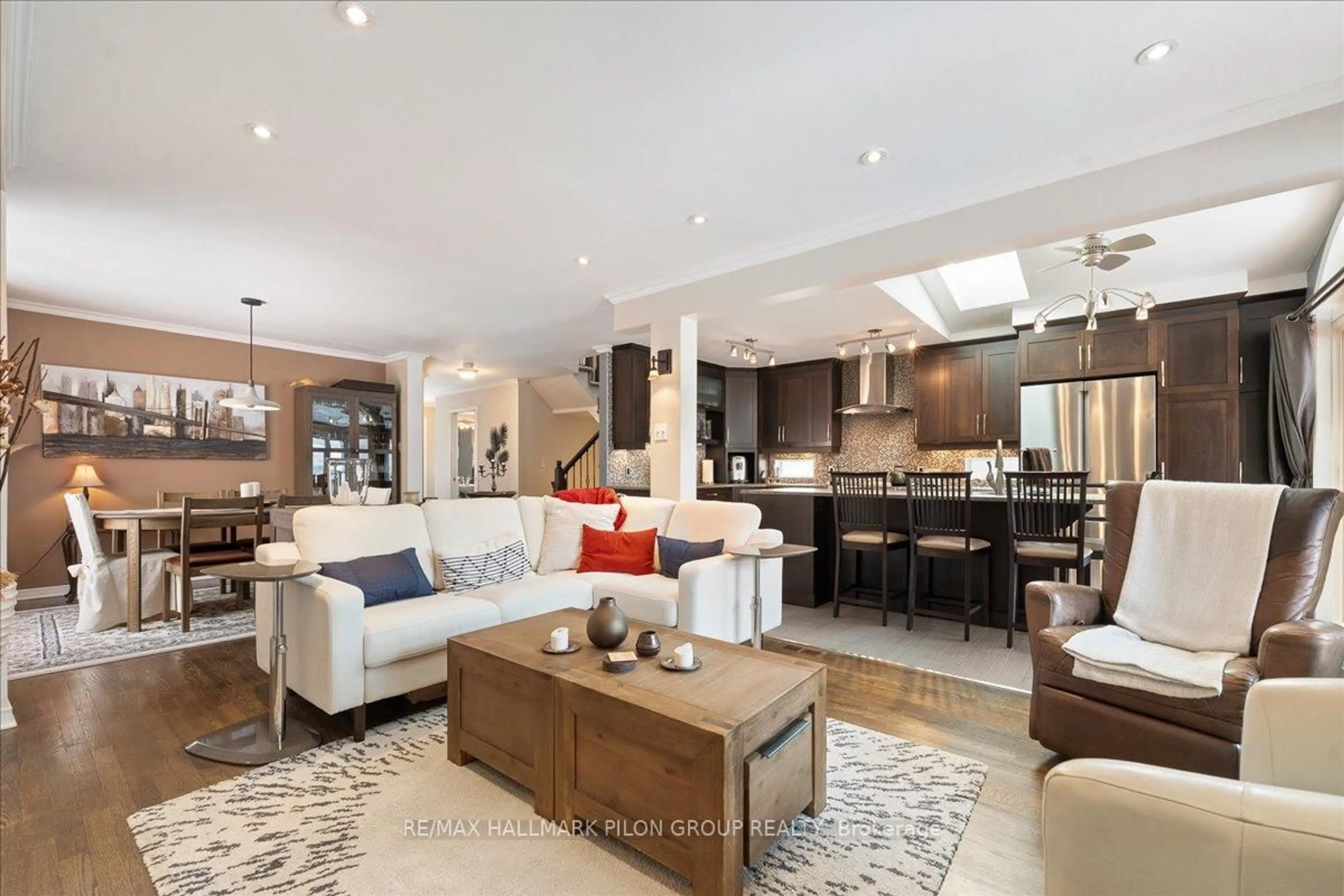 Open concept kitchen, unknown for 1085 Ambercrest St, Ottawa Ontario K1J 1G3