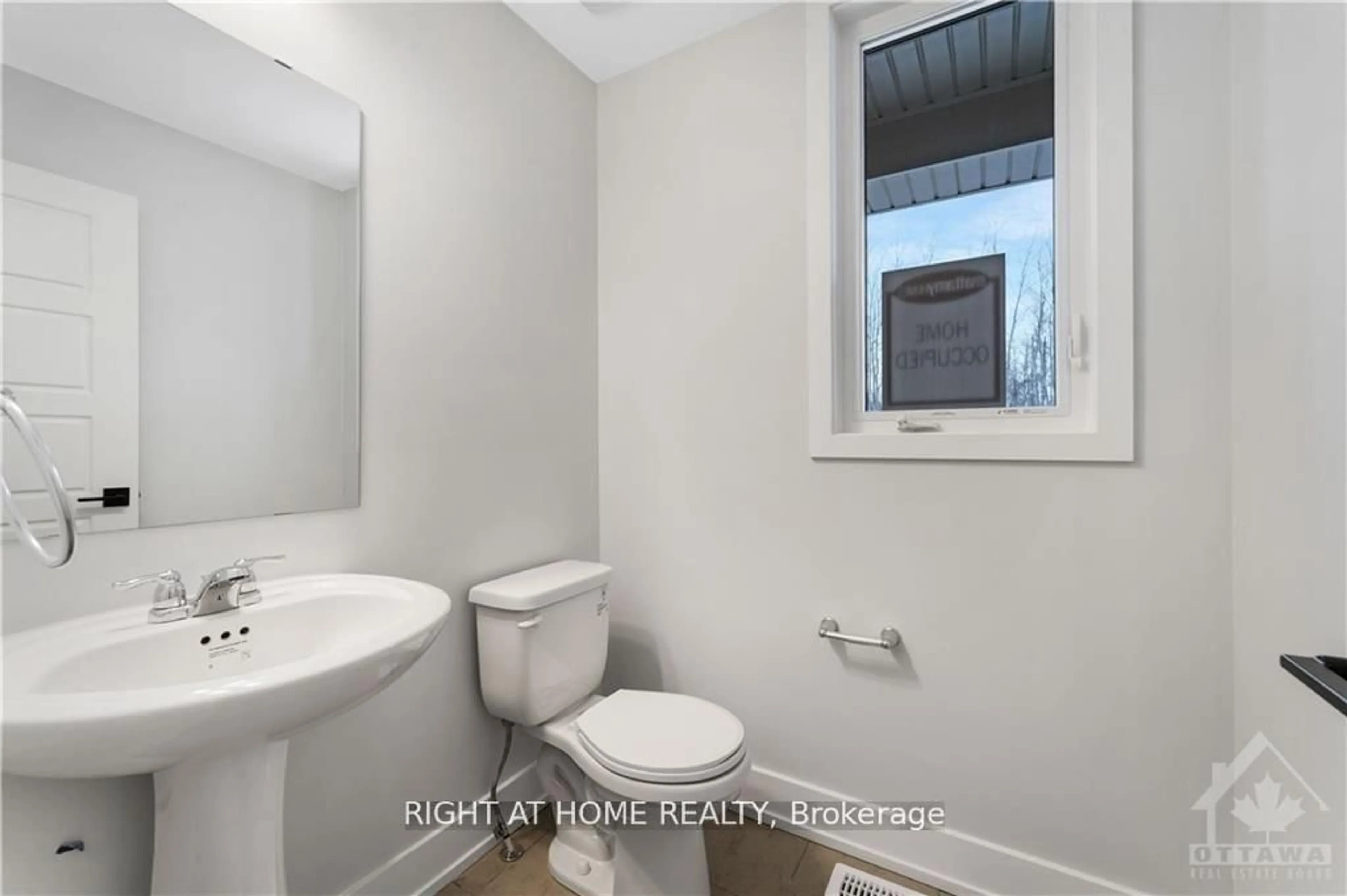 Standard bathroom, unknown for 831 Derreen Ave, Stittsville Ontario K2S 3A7