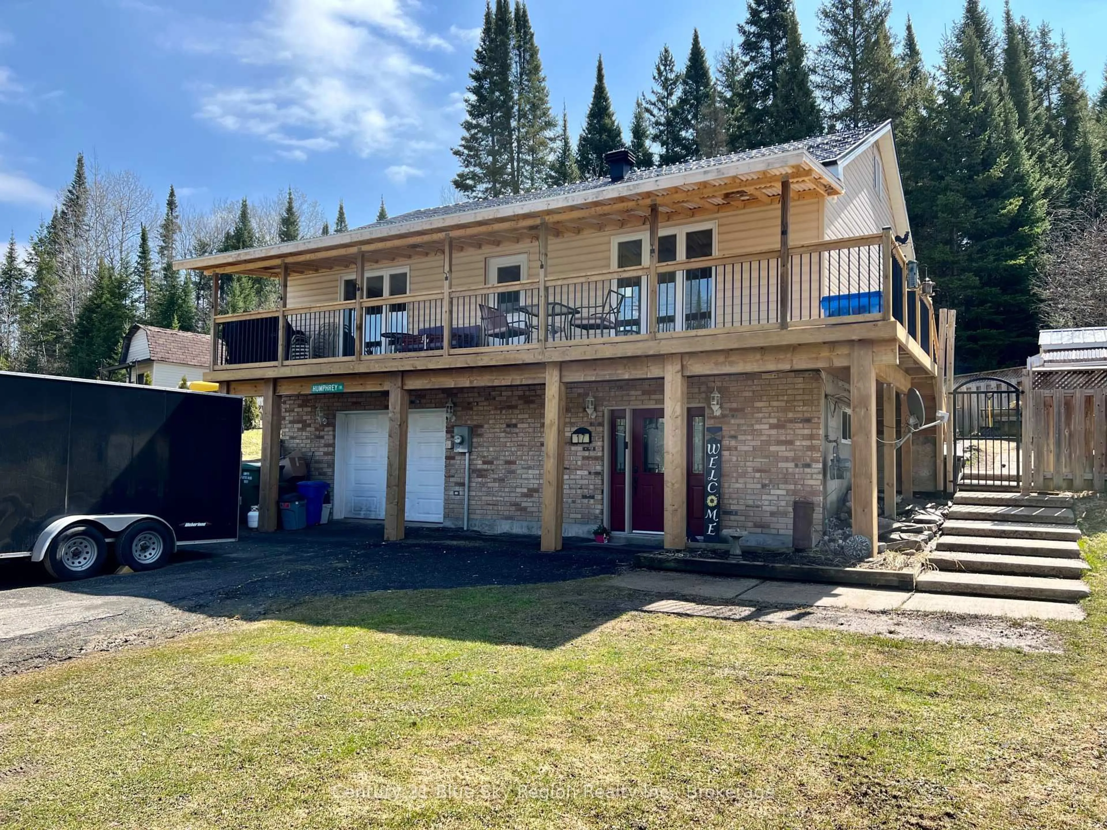 A pic from outside/outdoor area/front of a property/back of a property/a pic from drone, building for 17 Cameron St, Burk's Falls Ontario P0A 1C0