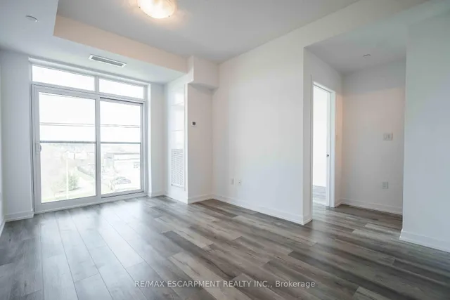 Additional property image - 470 Dundas St Unit 405