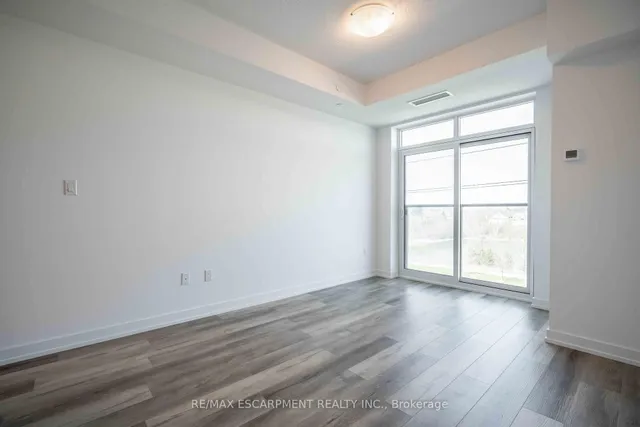 Additional property image - 470 Dundas St Unit 405