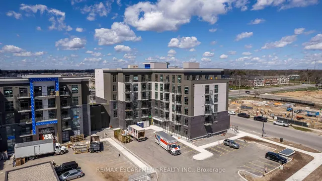 Additional property image - 470 Dundas St Unit 405