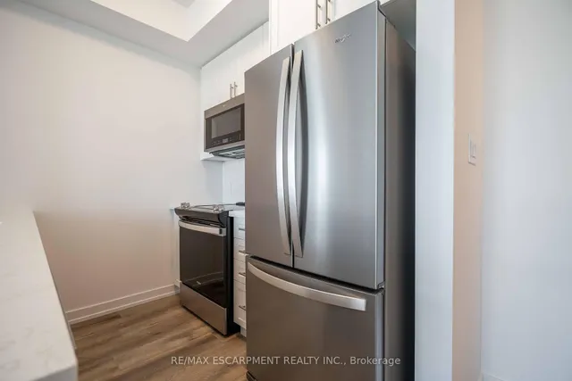 Additional property image - 470 Dundas St Unit 405