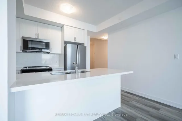 Additional property image - 470 Dundas St Unit 405