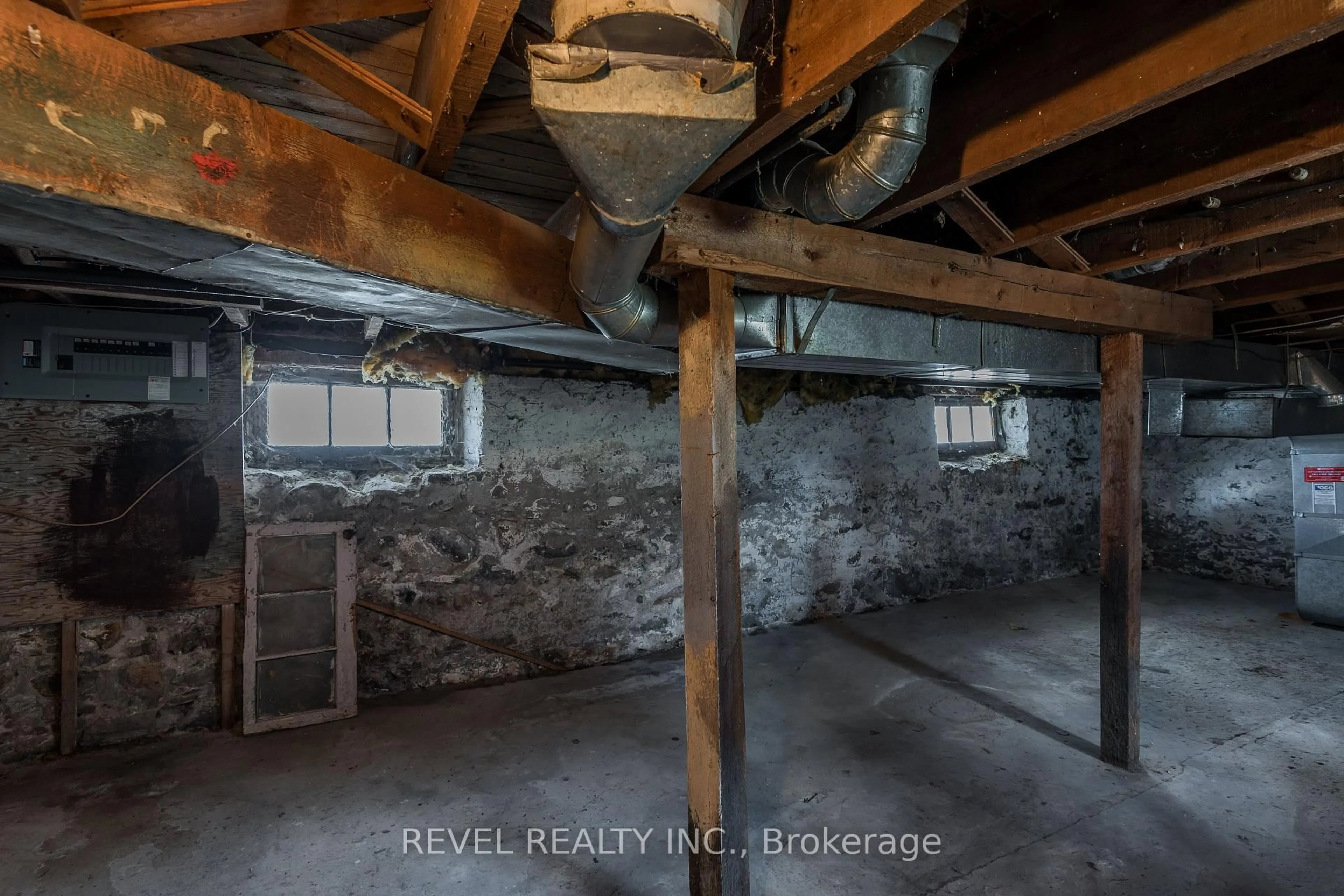 A pic of a room for 11 Vimy Rd, Kawartha Lakes Ontario K9V 2S4