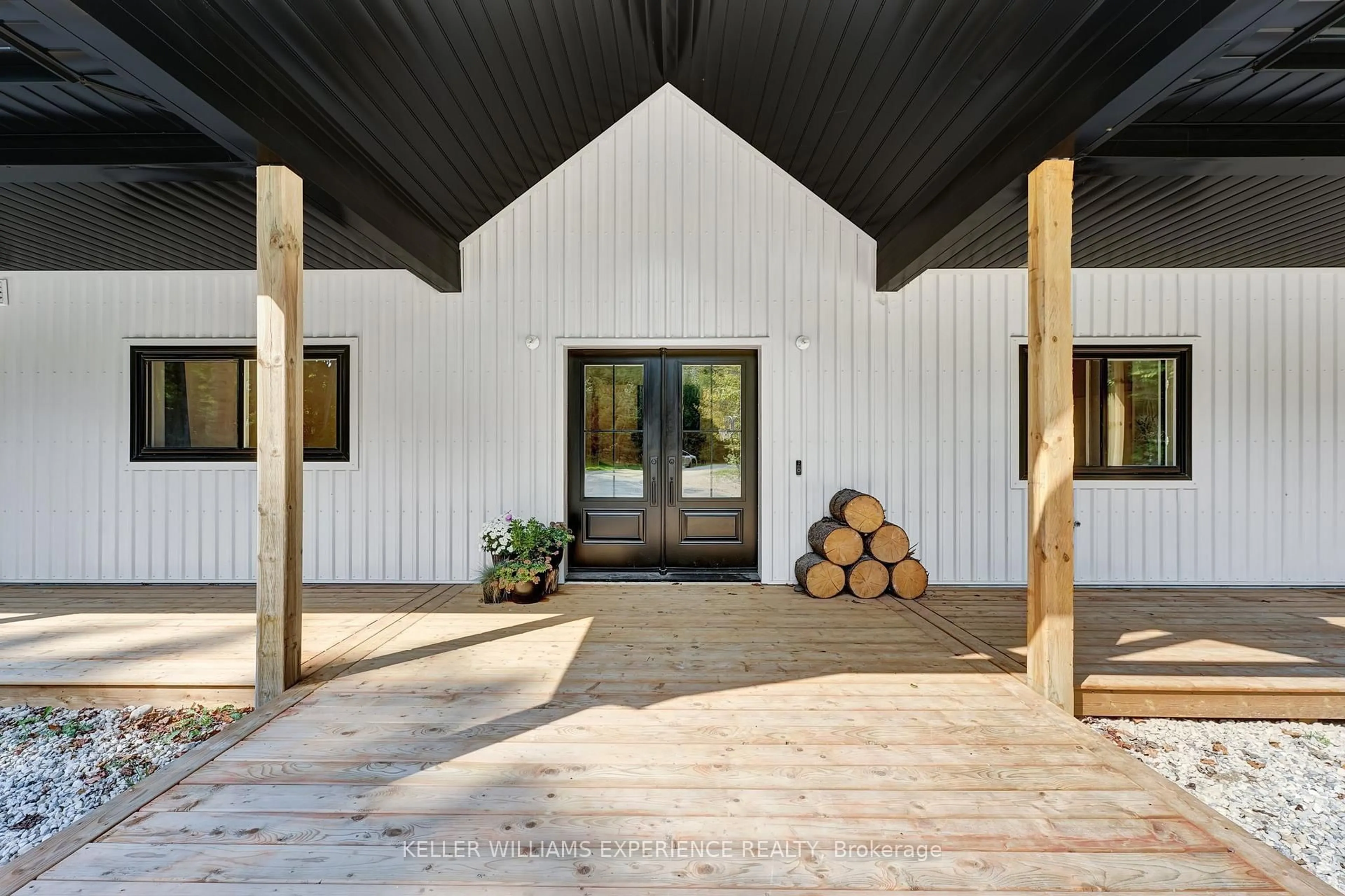 Indoor entryway for 186 Christie St, Southgate Ontario N0C 1B0