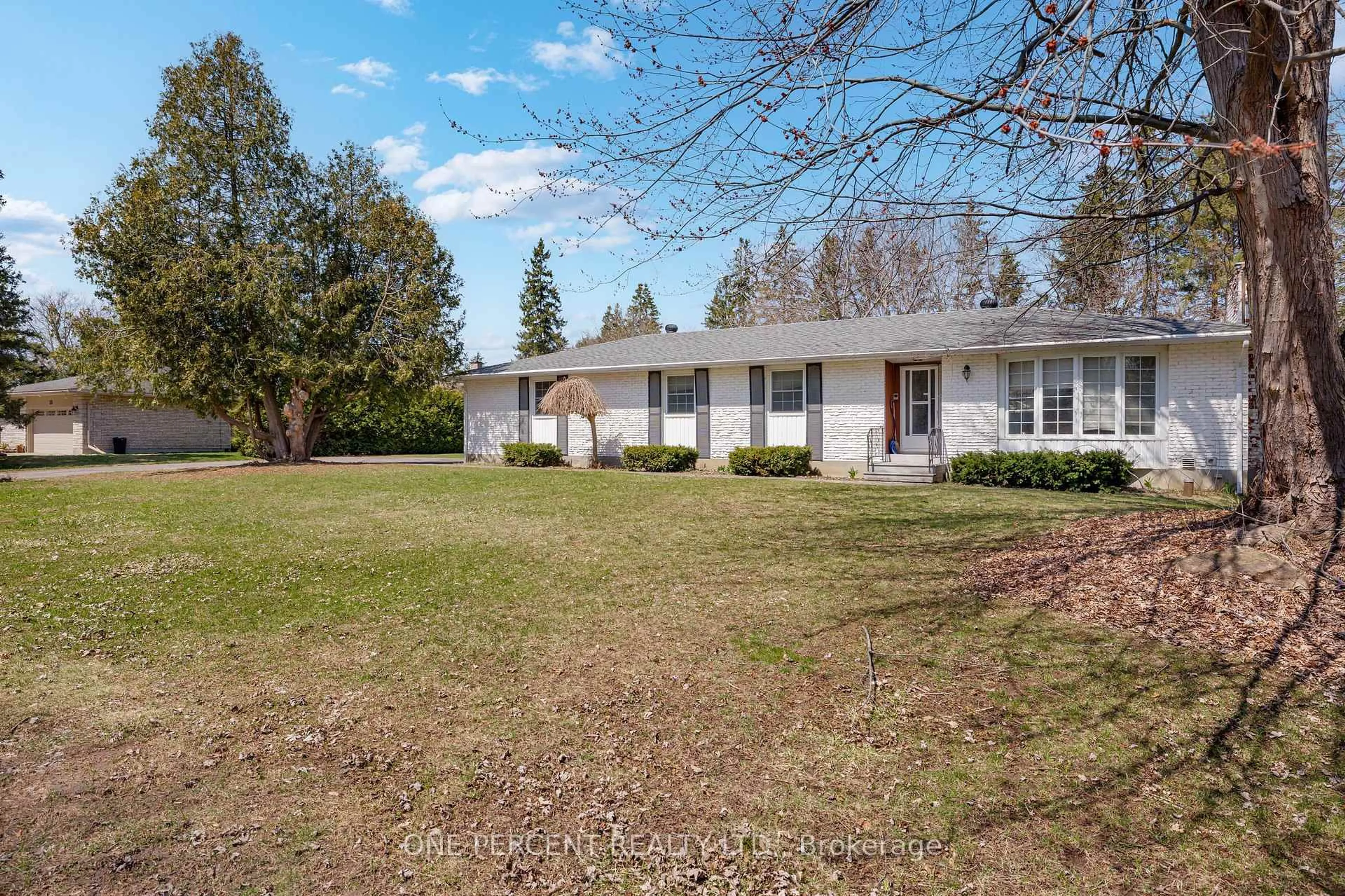 A pic from outside/outdoor area/front of a property/back of a property/a pic from drone, street for 57 Cortleigh Dr, Ottawa Ontario K2J 3Z8
