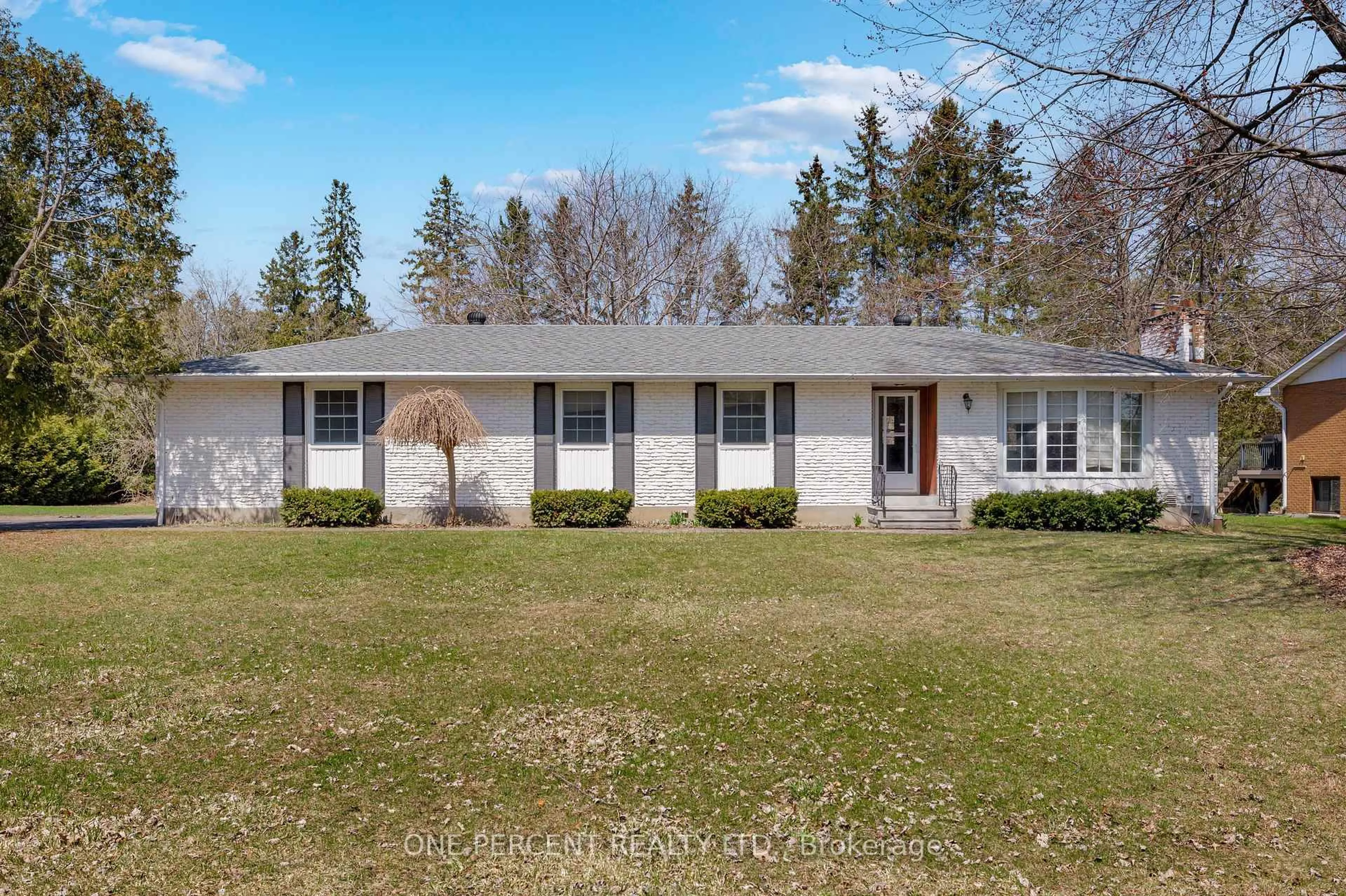 A pic from outside/outdoor area/front of a property/back of a property/a pic from drone, street for 57 Cortleigh Dr, Ottawa Ontario K2J 3Z8