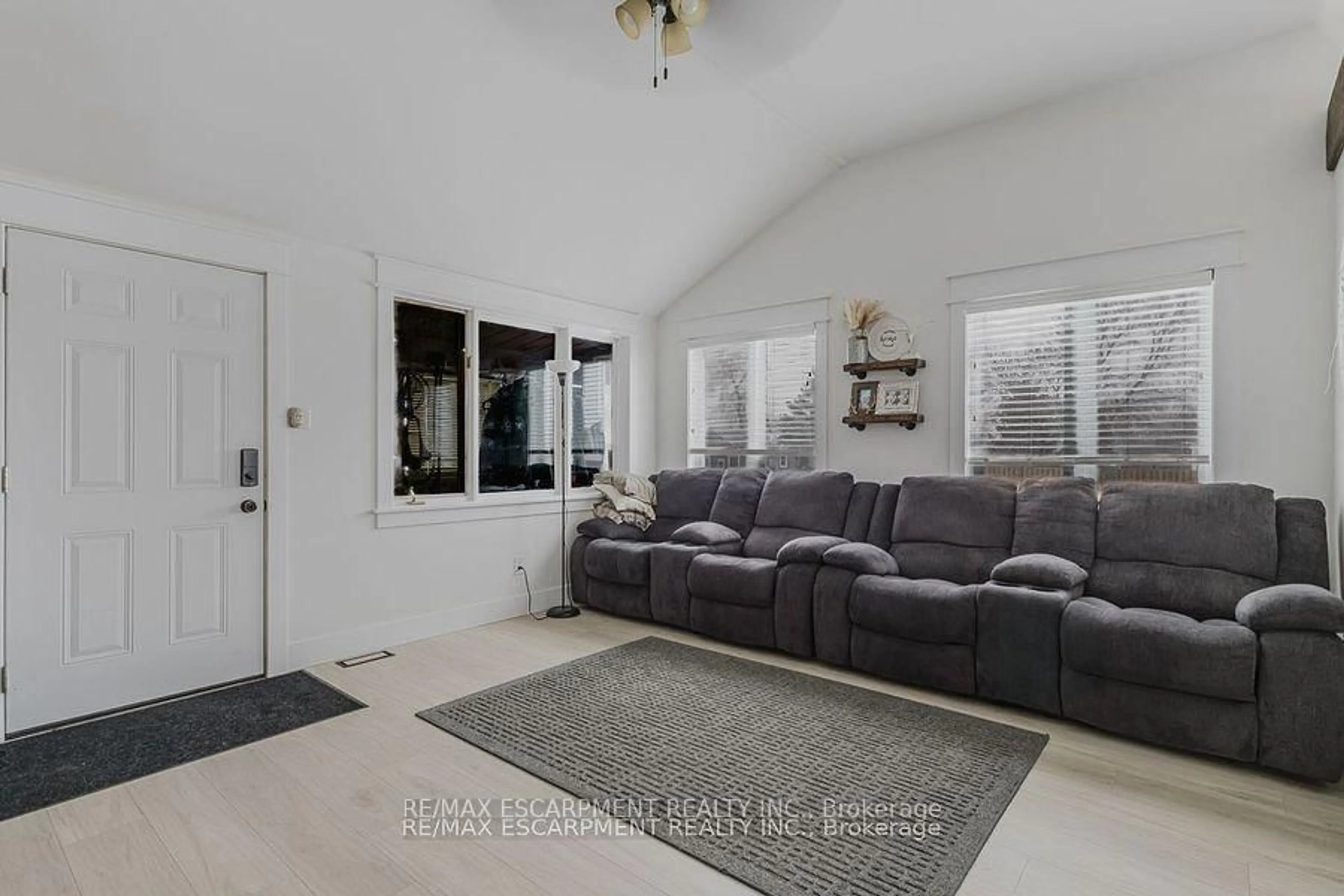 Living room with furniture, unknown for 1199 Lakeshore Rd, Haldimand Ontario N0A 1P0