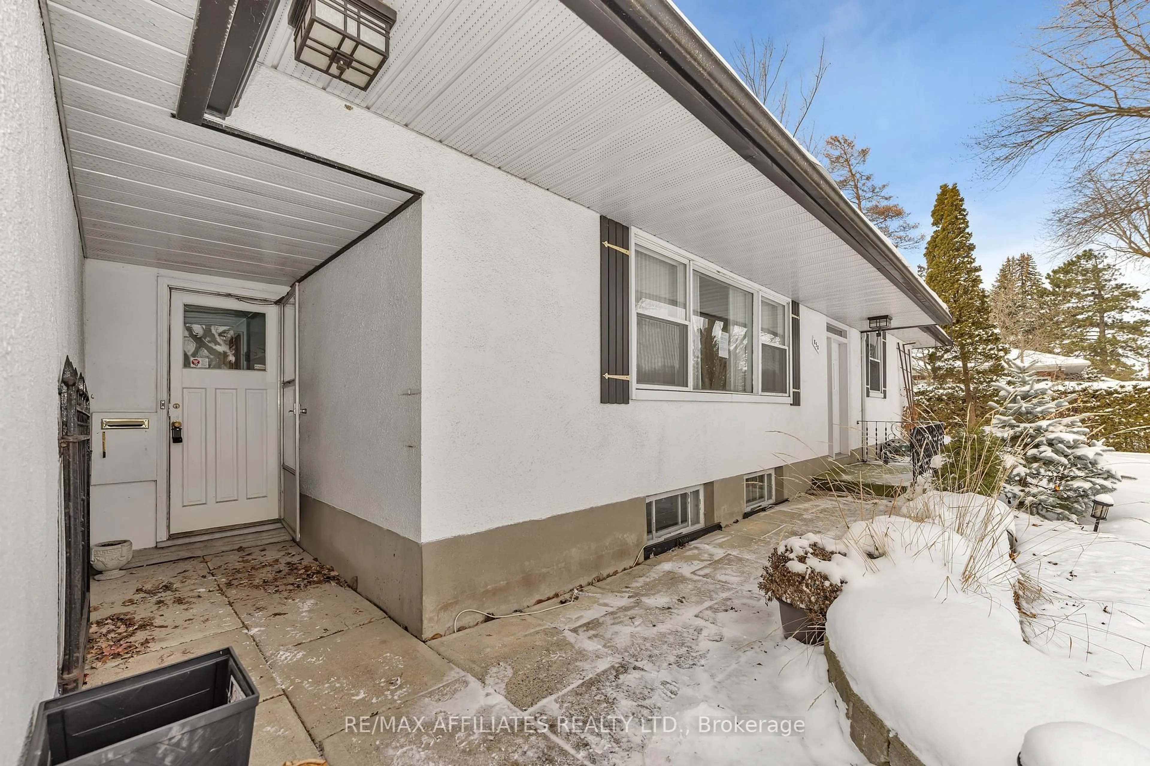 Unknown for 850 Killeen Ave, Ottawa Ontario K2A 2X7