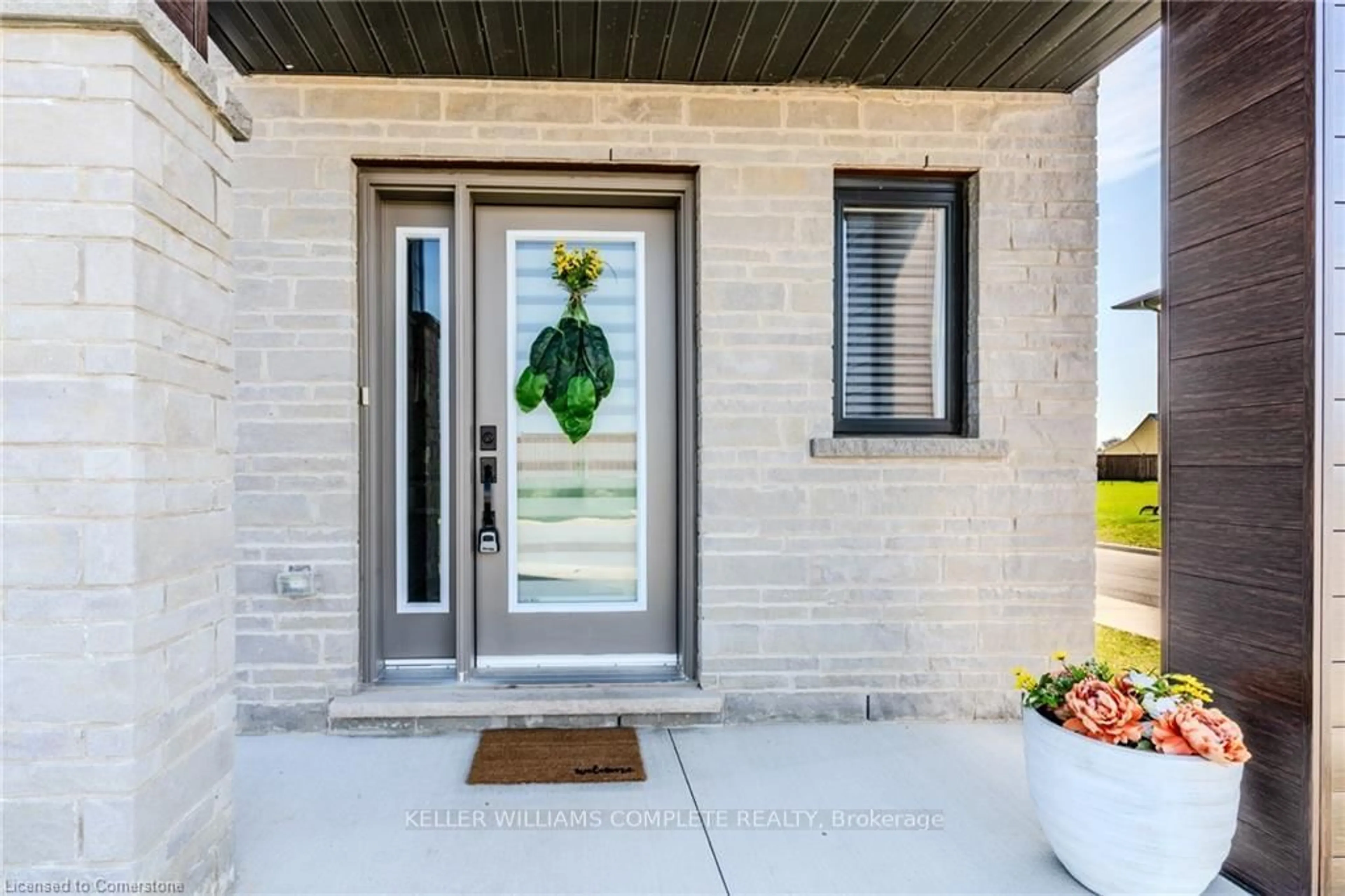 Indoor entryway for 82 JAYLA Lane, West Lincoln Ontario L0R 2A0