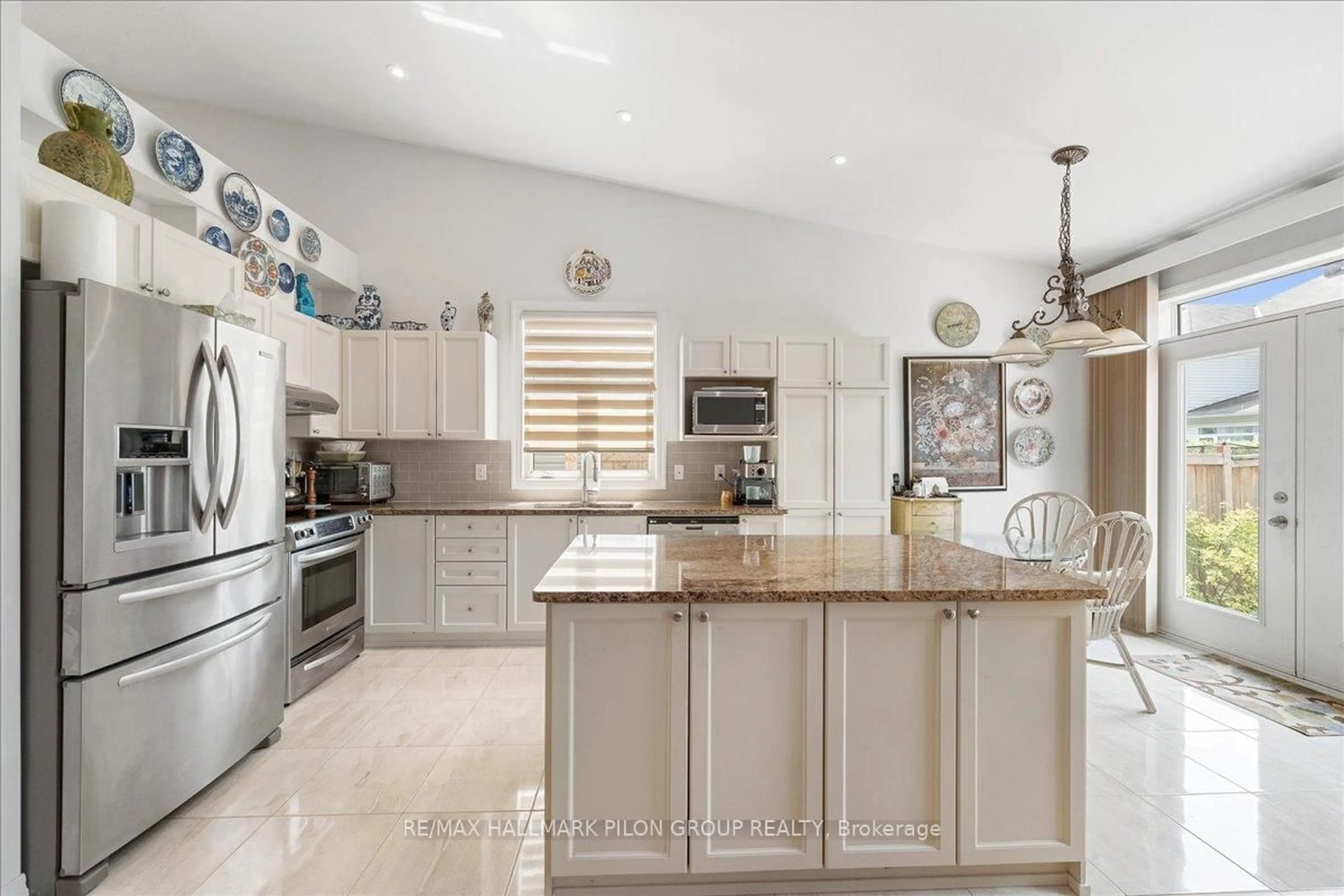 Open concept kitchen, ceramic/tile floor for 146 Esterbrook Dr, Ottawa Ontario K1W 0H2