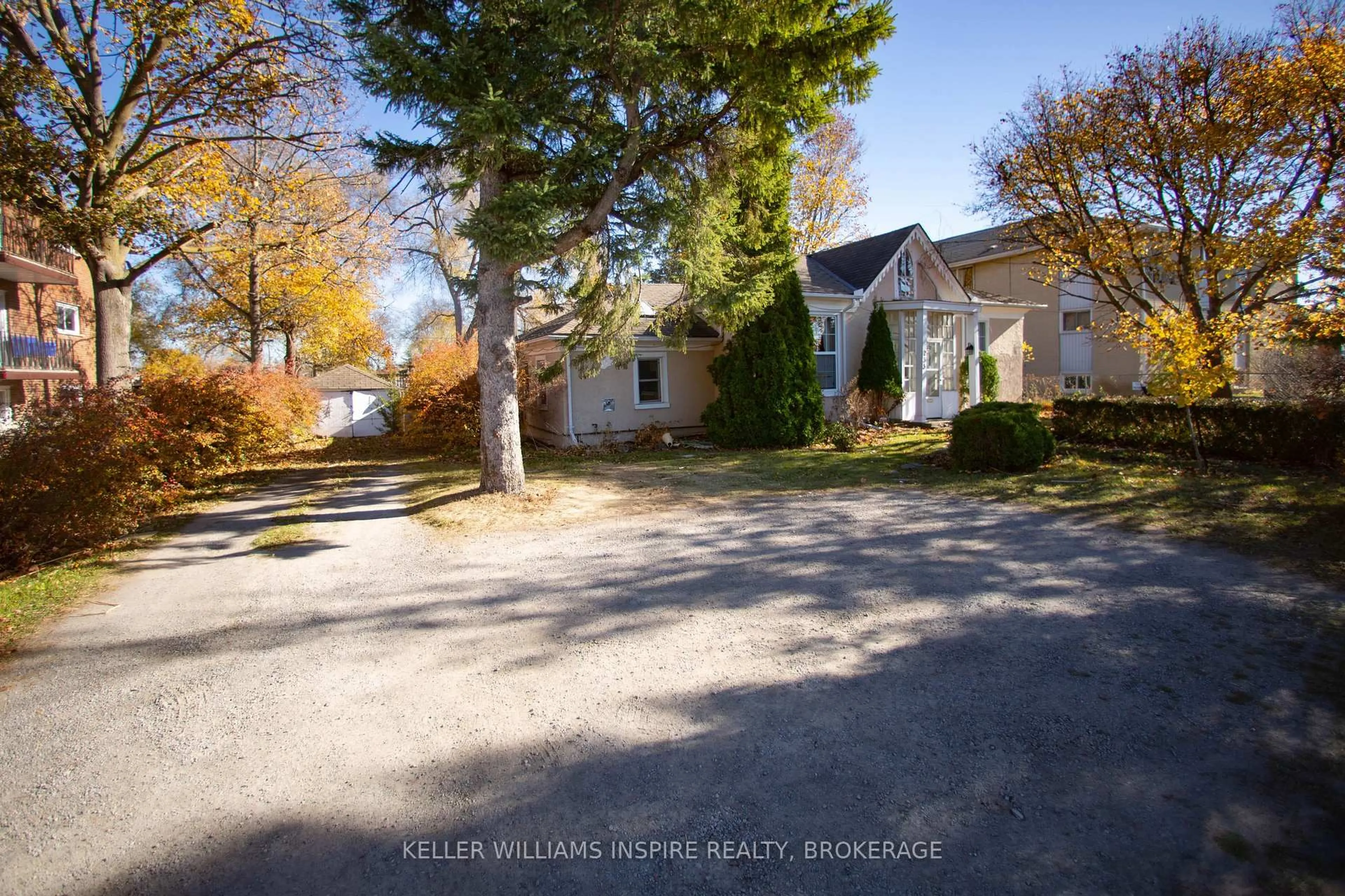 A pic from outside/outdoor area/front of a property/back of a property/a pic from drone, street for 255 Sidney St, Belleville Ontario K8P 3Z2