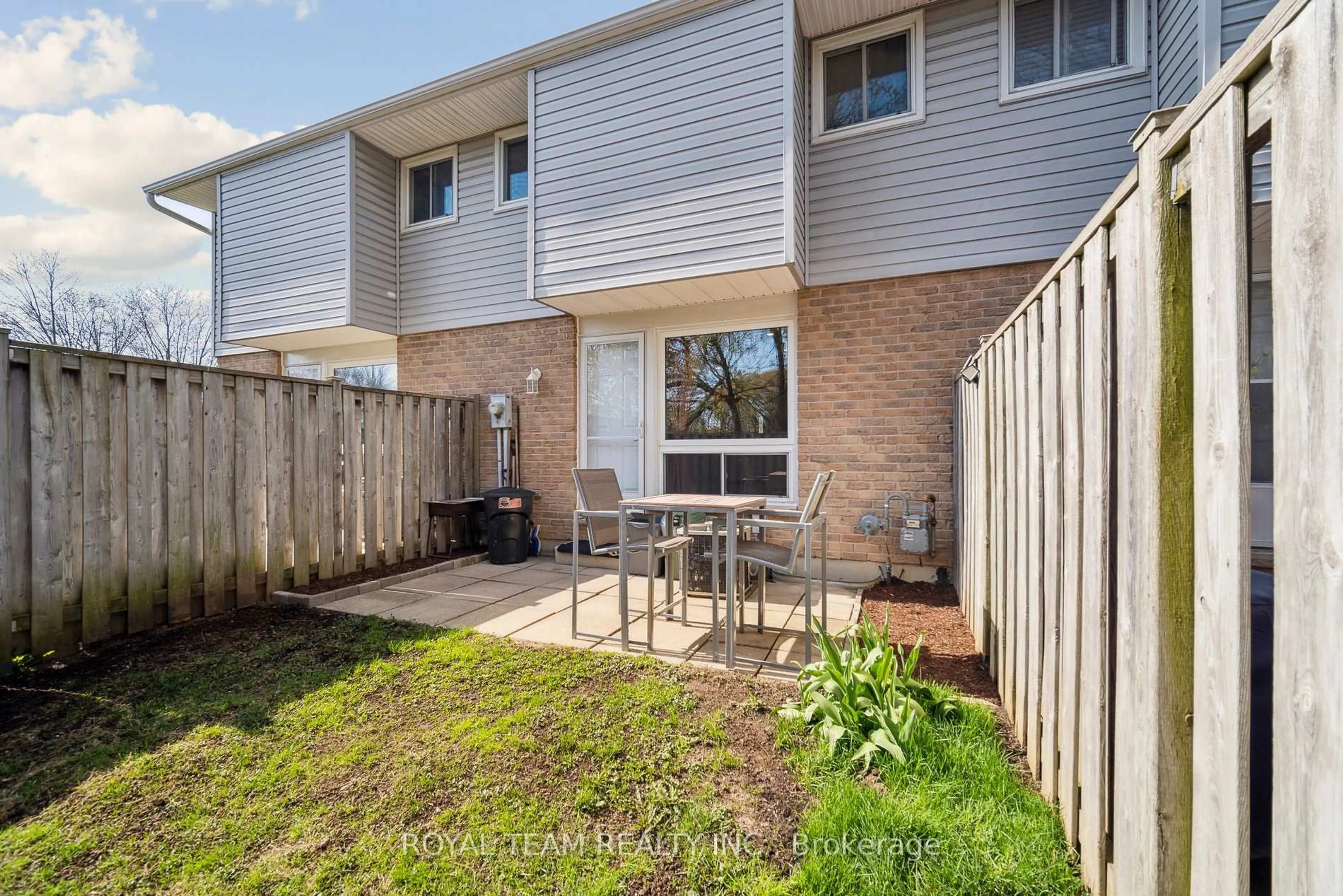 Unknown for 205 CARLYLE Dr #41, London East Ontario N5V 3K7