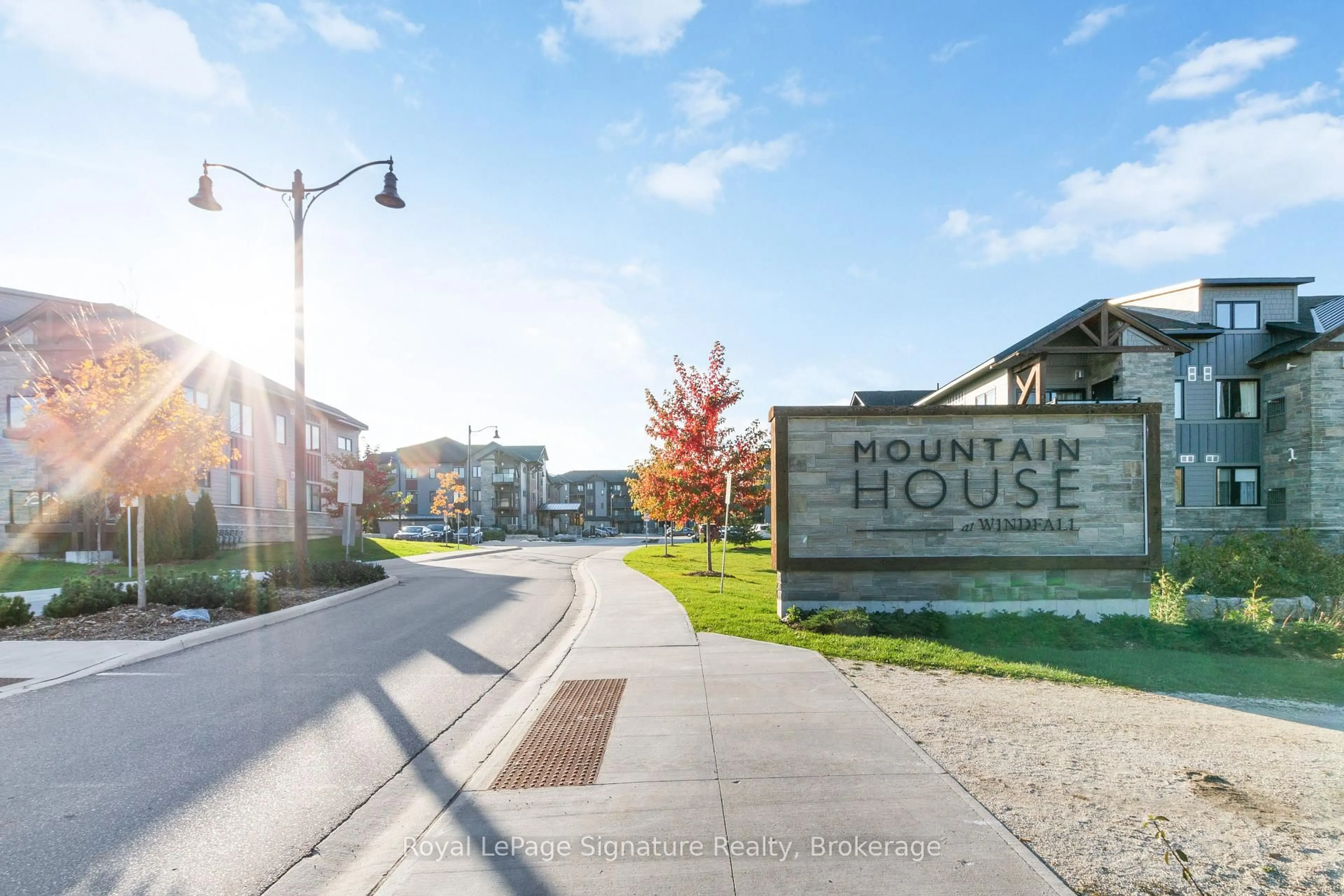 Blurry image for 11 Beausoleil Lane #107, Blue Mountains Ontario L9Y 0H2