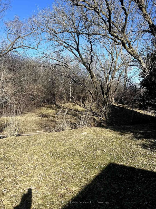 Additional property image - 701 York Rd