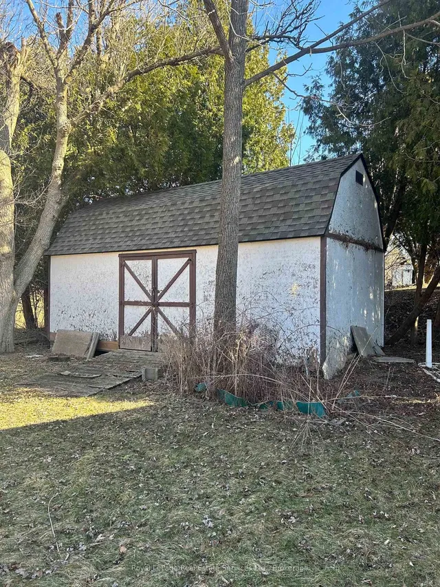 Additional property image - 701 York Rd