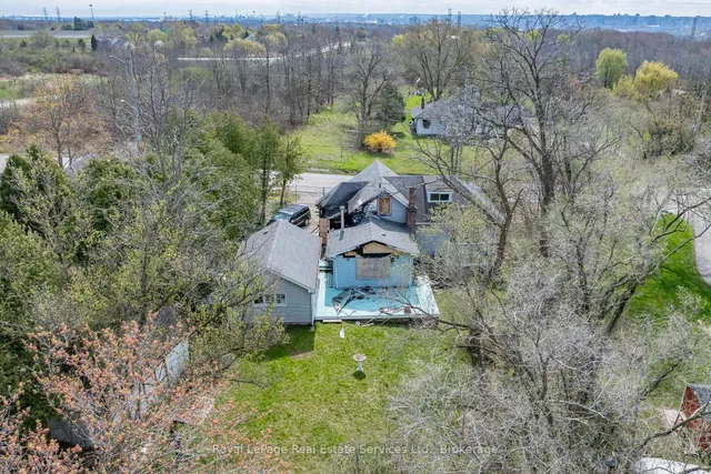 Additional property image - 701 York Rd