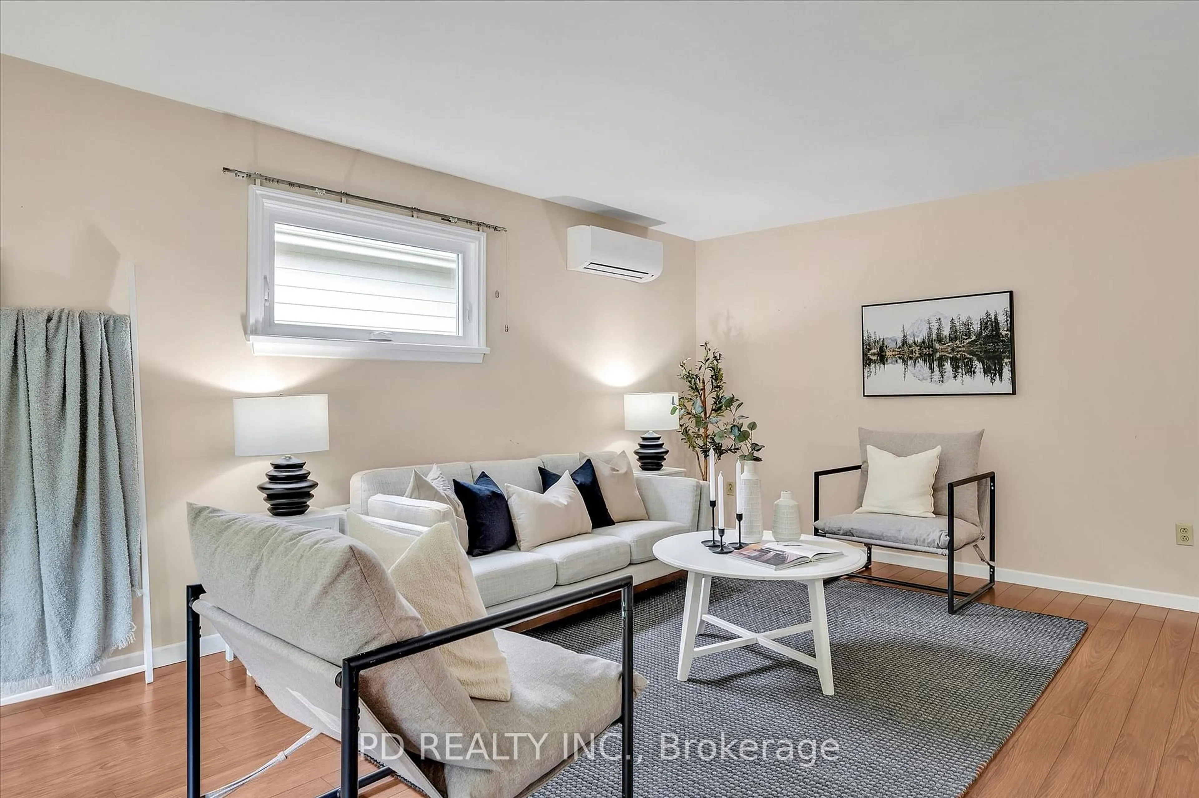 Living room with furniture, unknown for 28 Bond St, Kawartha Lakes Ontario K0M 1N0