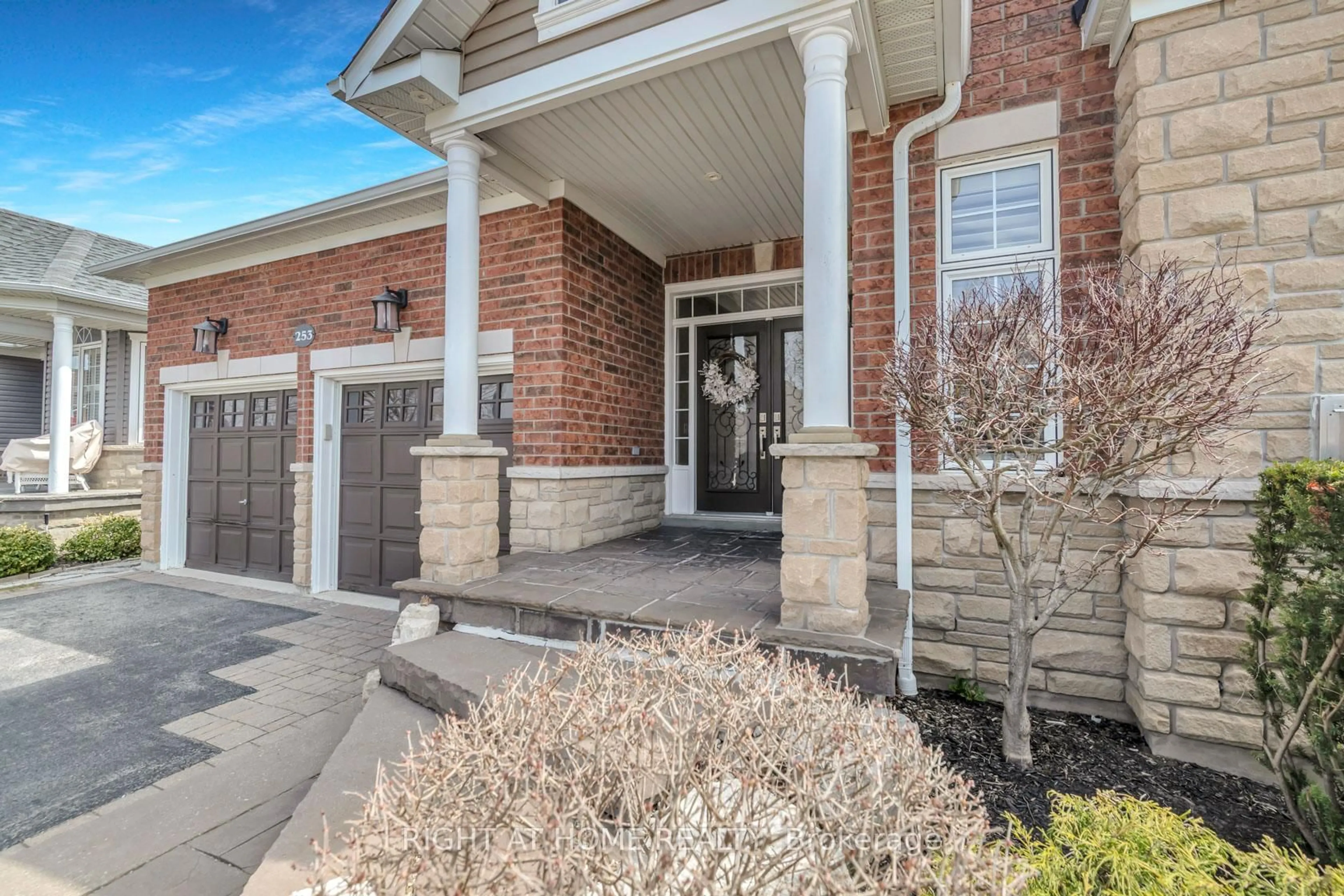 Home with brick exterior material, street for 253 RIDGE TOP Cres, Guelph/Eramosa Ontario N0B 2K0
