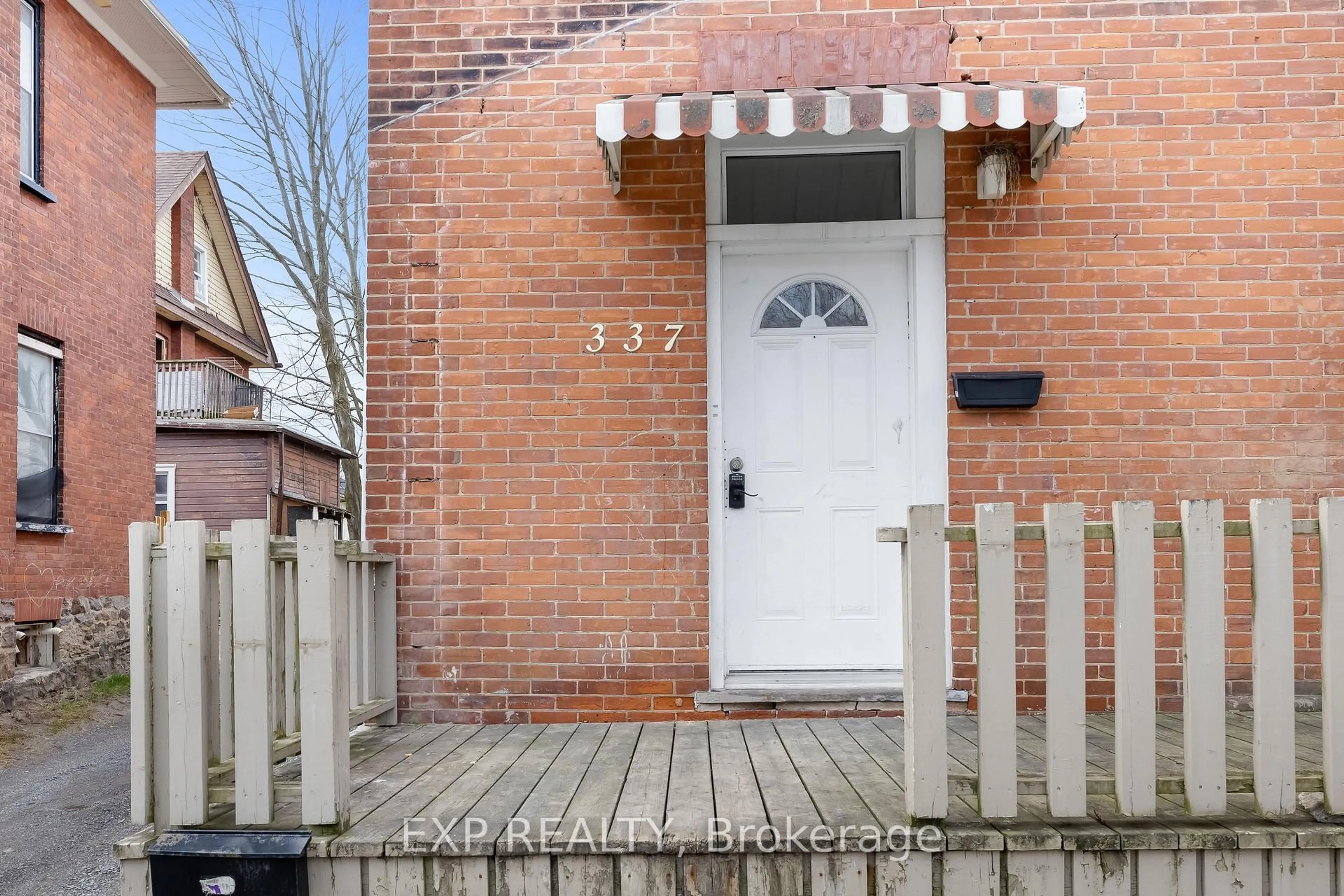 Unknown for 337 London St, Peterborough Central Ontario K9H 2Z6