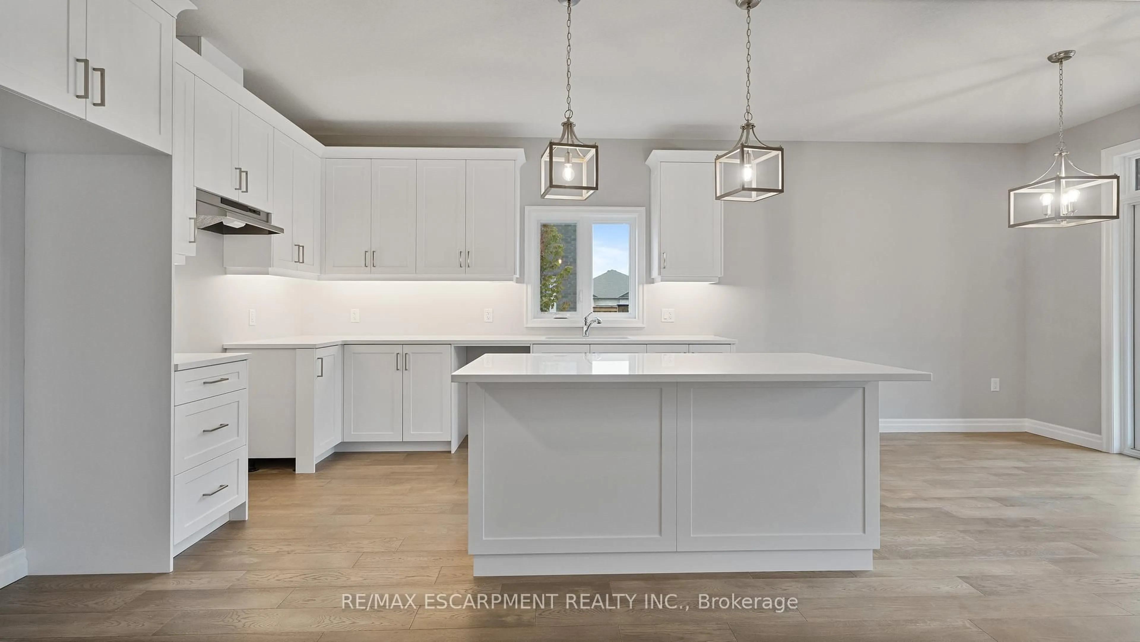 Open concept kitchen, ceramic/tile floor for 45 Vanrooy Tr, Norfolk Ontario N0E 1Y0