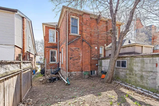 Additional image 17 of 27 Tisdale St