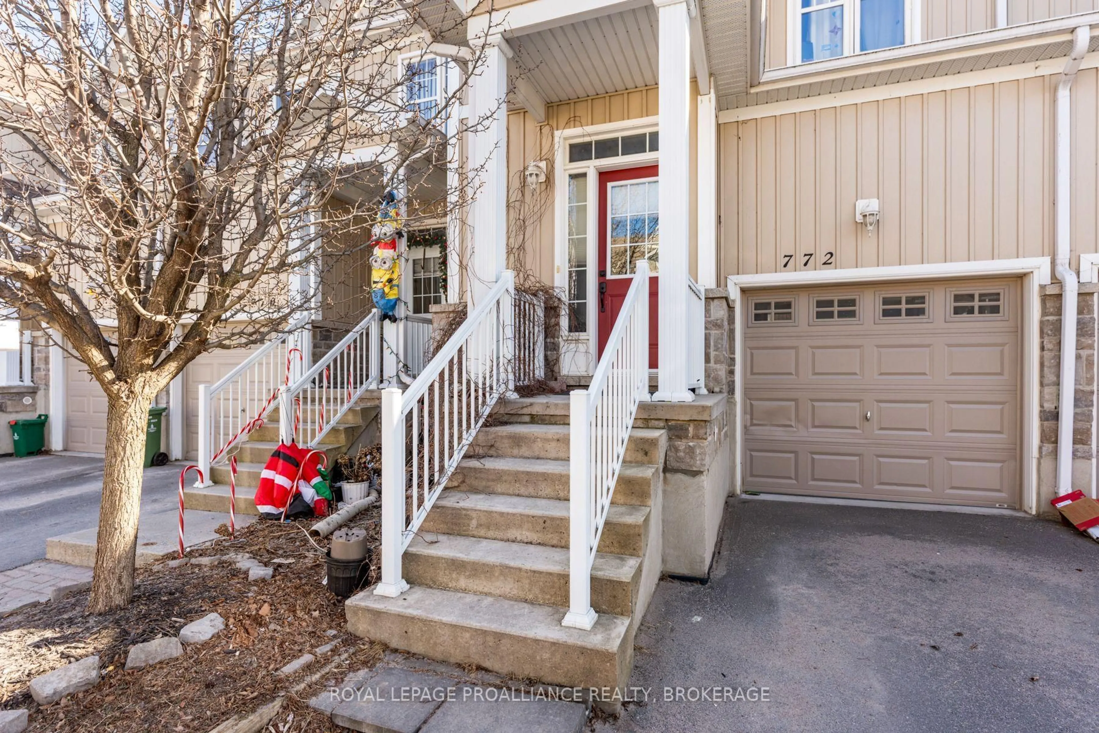 Indoor entryway for 772 Newmarket Lane, Kingston Ontario K7K 0C8