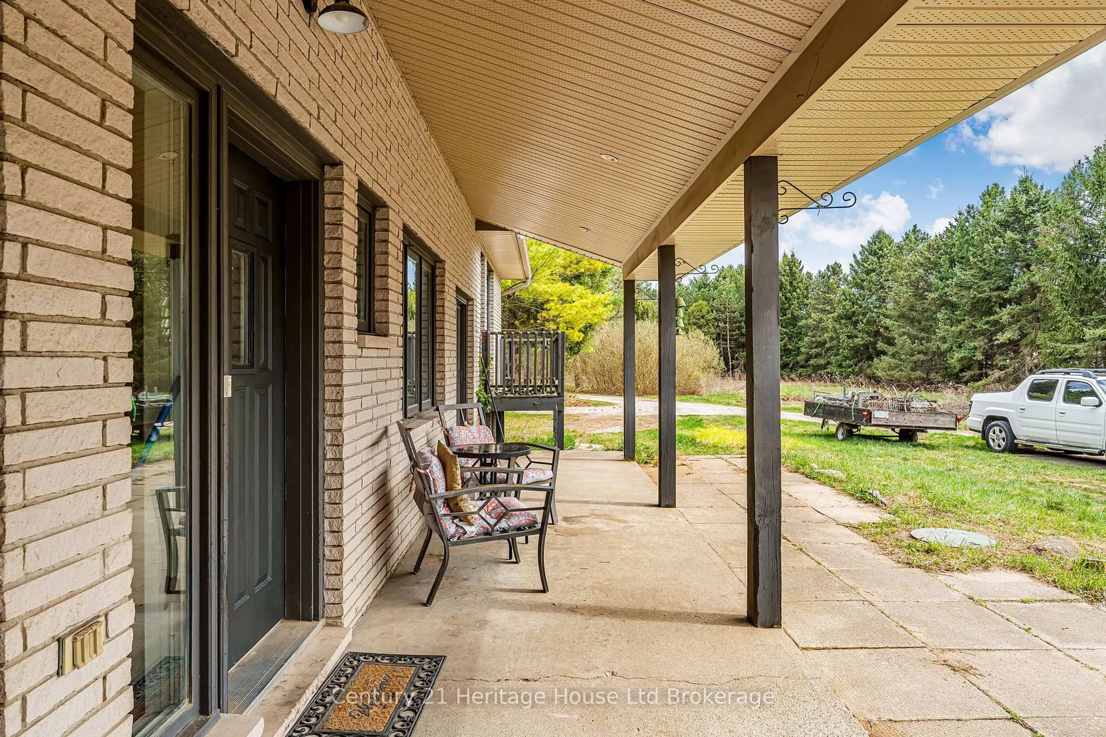 Patio, unknown for 47 59 Highway, Norfolk Ontario N4B 2W5