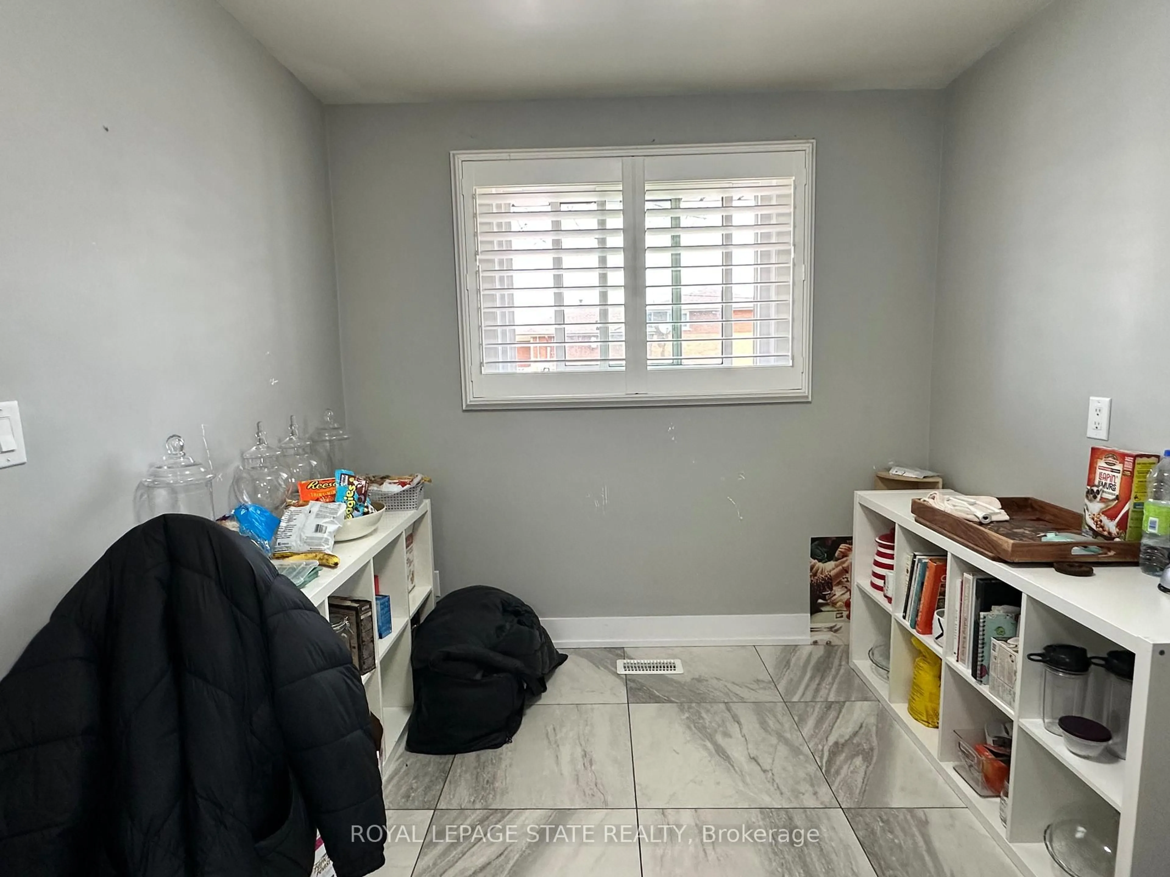 A pic of a room for 14 Anson Ave, Hamilton Ontario L8T 2X3