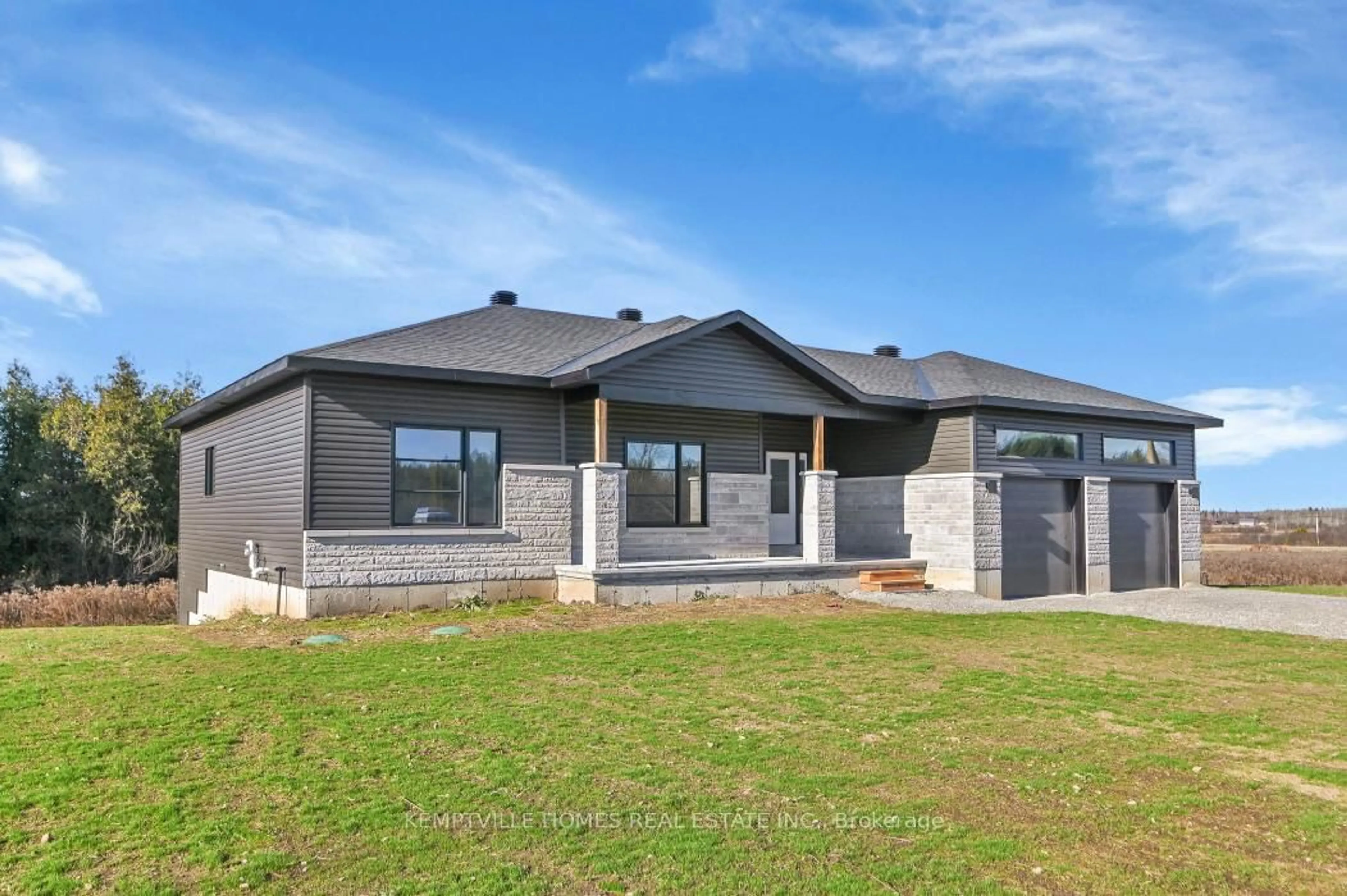 Home with brick exterior material, building for 465 Pioneer Rd, Merrickville-Wolford Ontario K0G 1N0