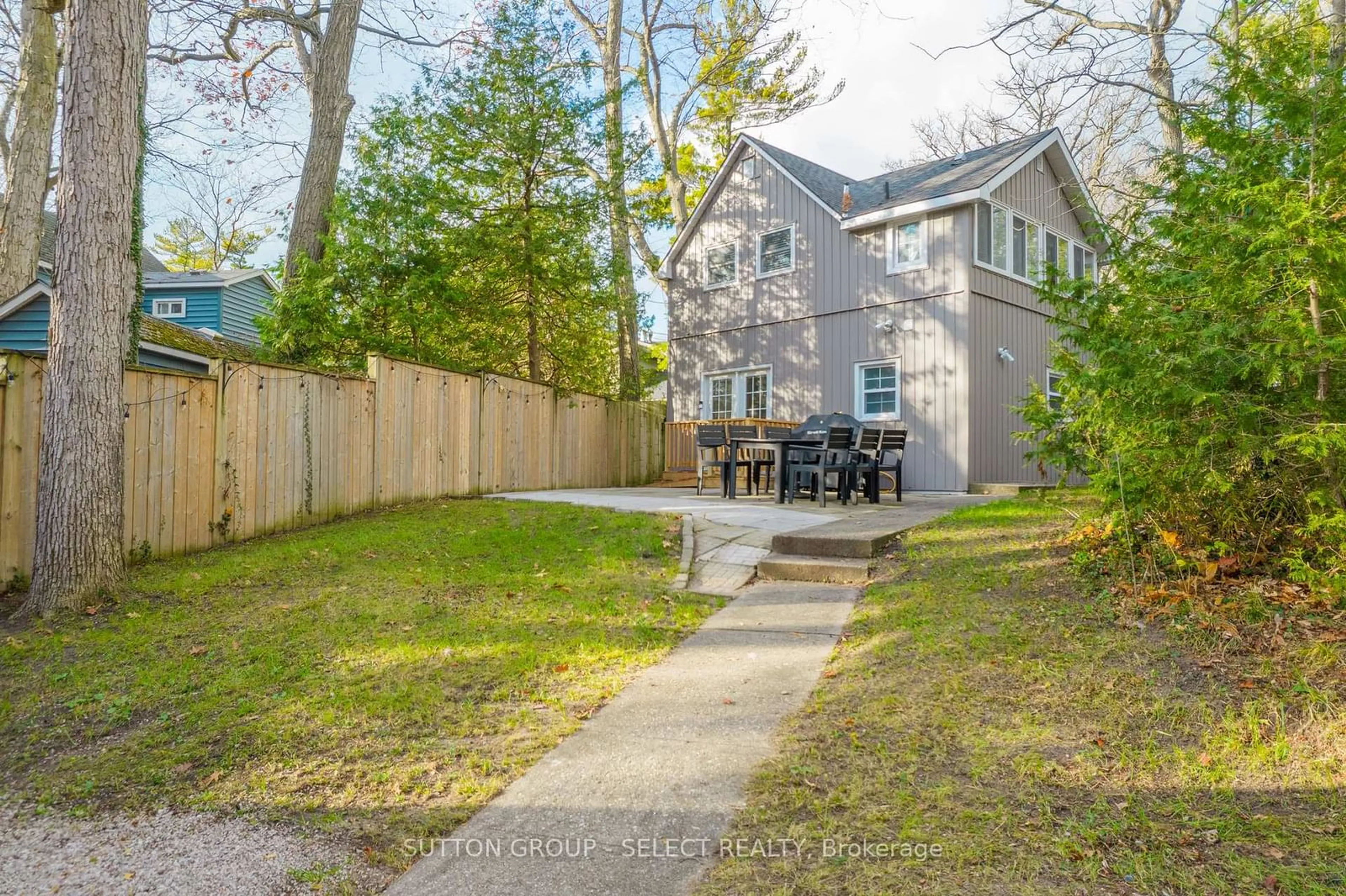 Unknown for 42 SHORELINE Dr, Lambton Shores Ontario N0M 1T0