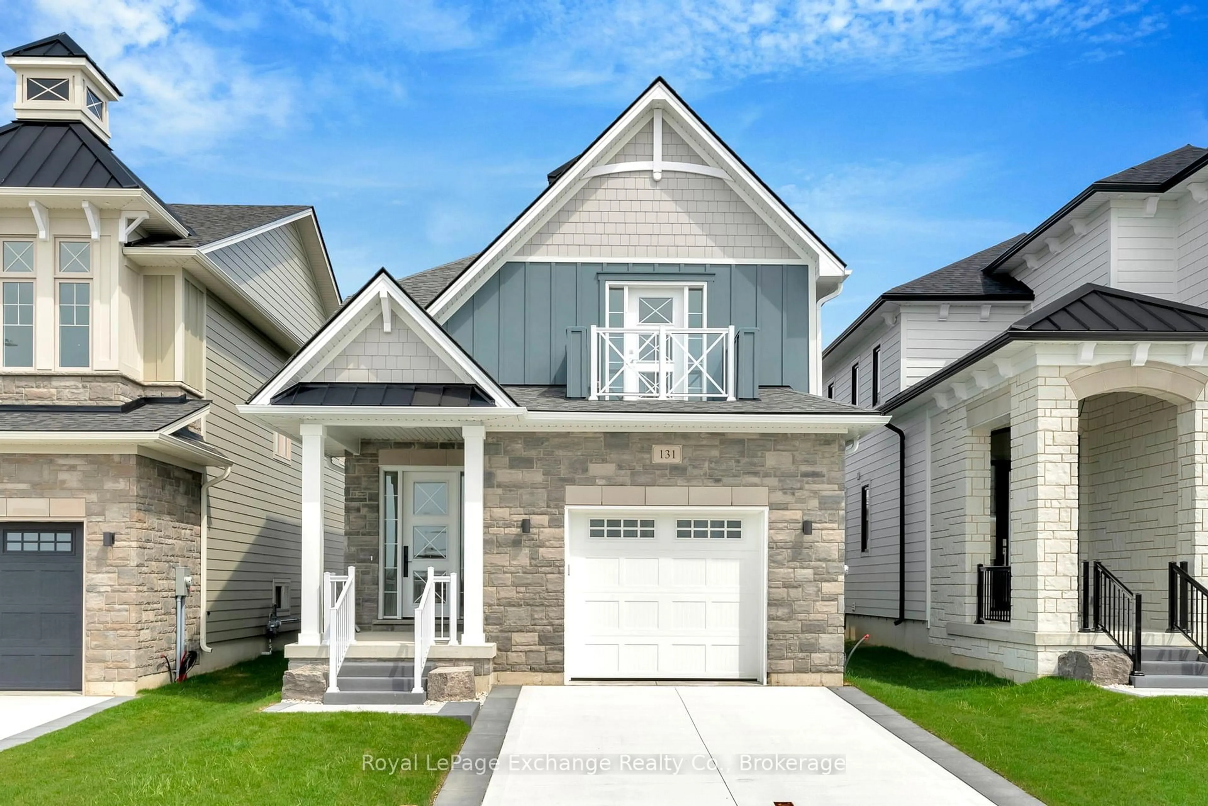 Home with vinyl exterior material, street for 131 Inverness St, Kincardine Ontario N2Z 2Z4