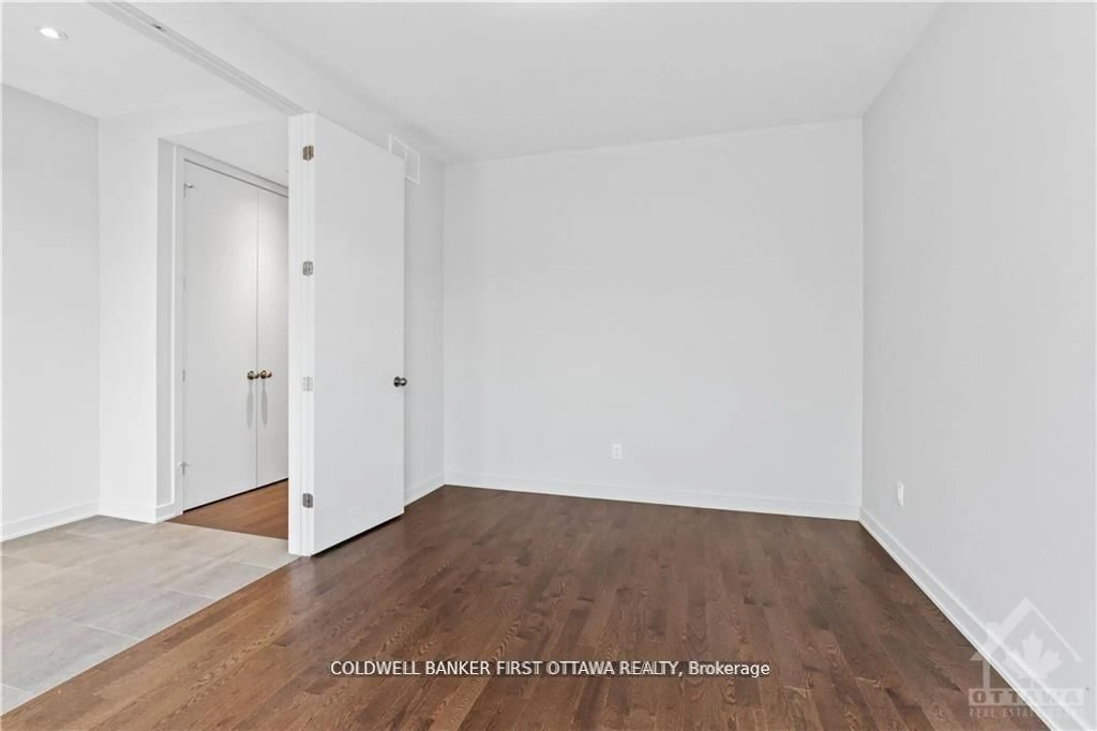 A pic of a room for 945 ISLINGTON Way, Ottawa Ontario K1T 0T7