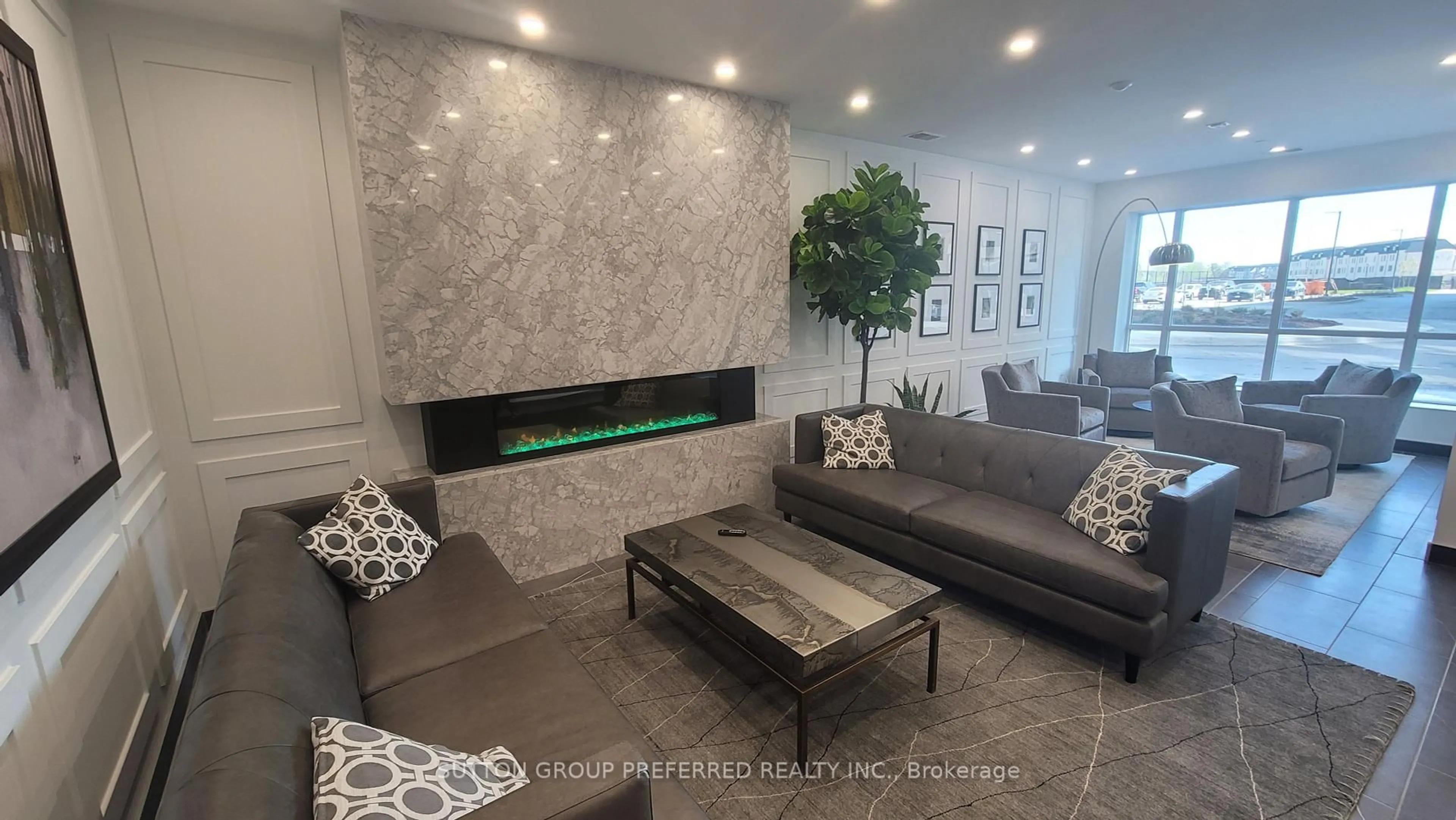 Lobby for 460 Callaway Rd #909, London North Ontario N6G 0M3
