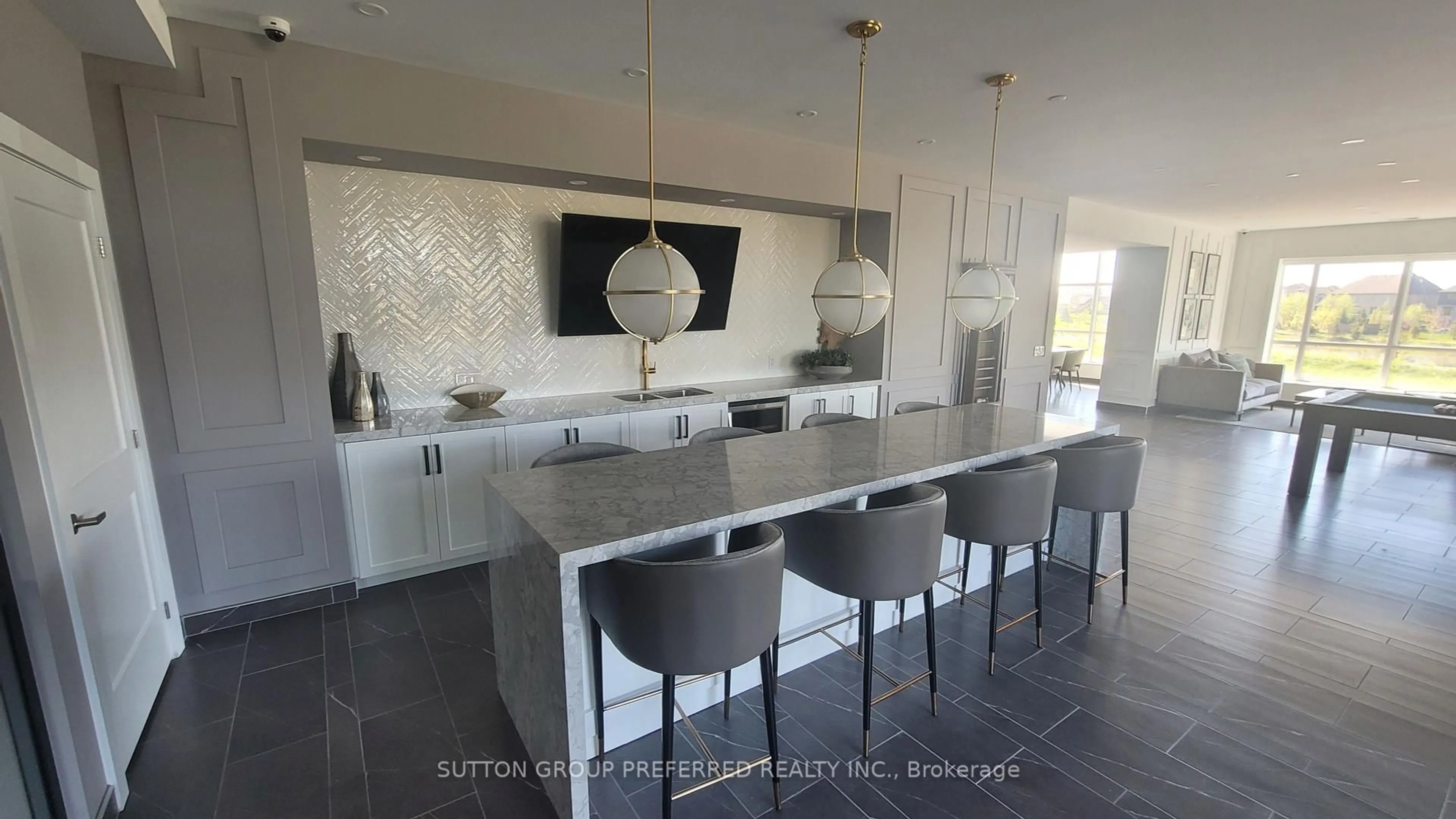 Contemporary kitchen, ceramic/tile floor for 460 Callaway Rd #909, London North Ontario N6G 0M3