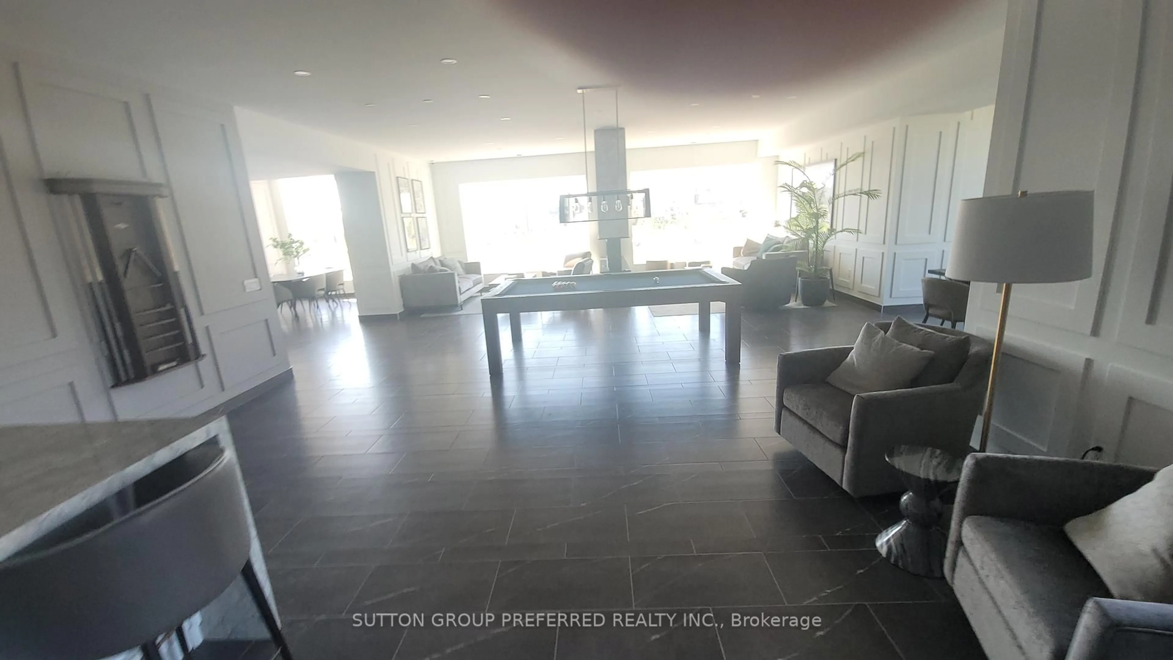Lobby for 460 Callaway Rd #909, London North Ontario N6G 0M3