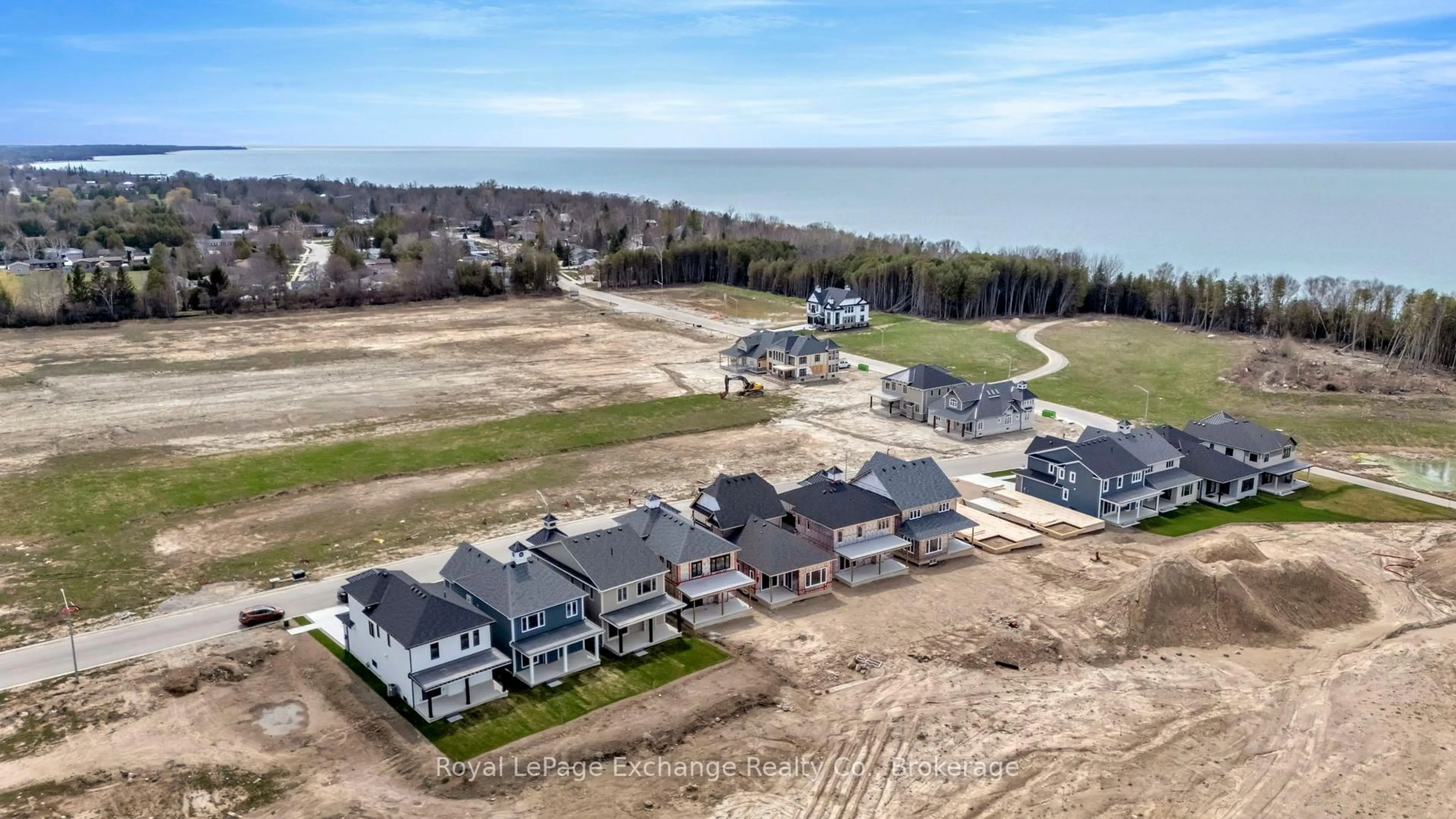 A pic from outside/outdoor area/front of a property/back of a property/a pic from drone, water/lake/river/ocean view for 127 Inverness St, Kincardine Ontario N2Z 2Z4